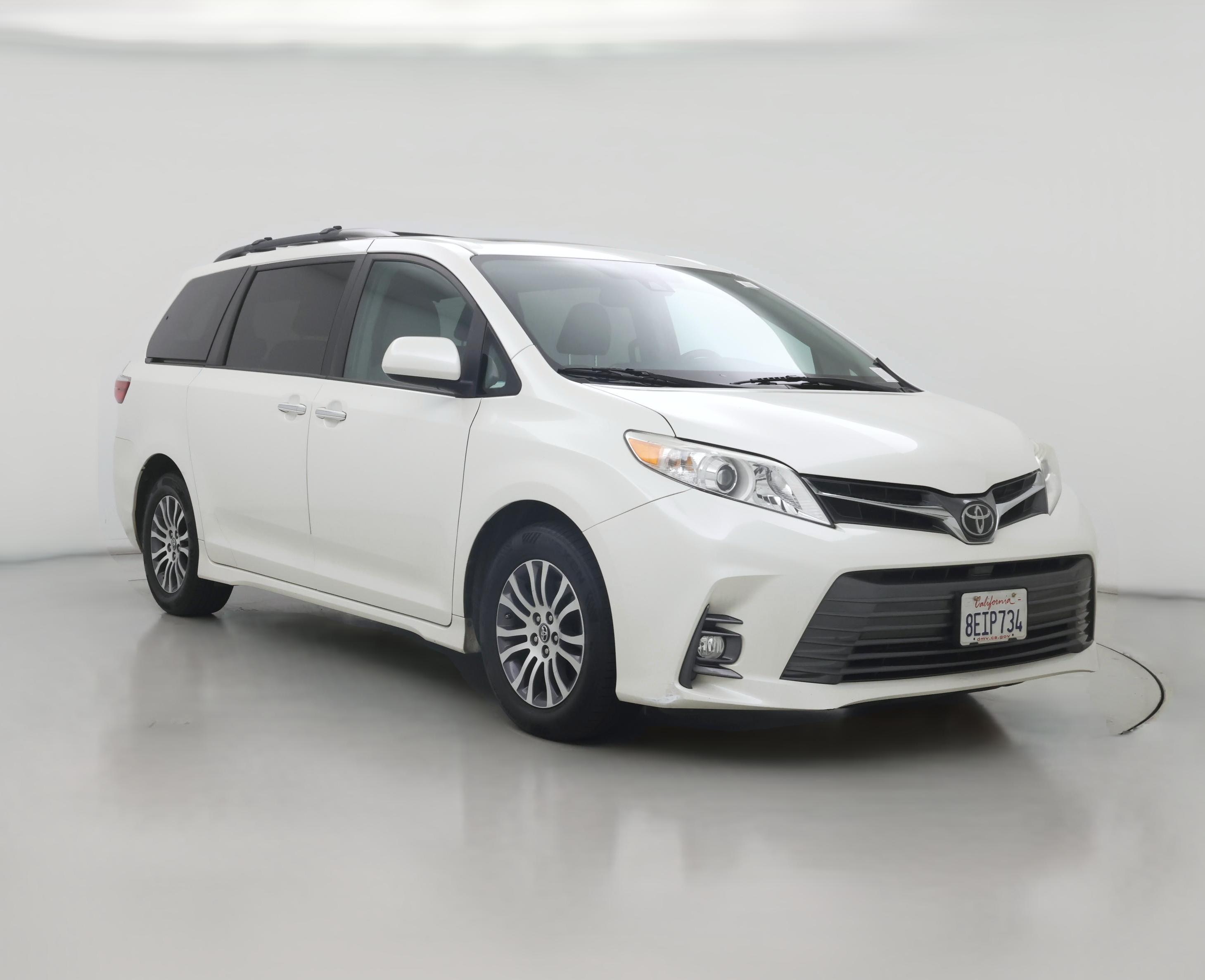 Thumbnail: 2018 Toyota Sienna - 1