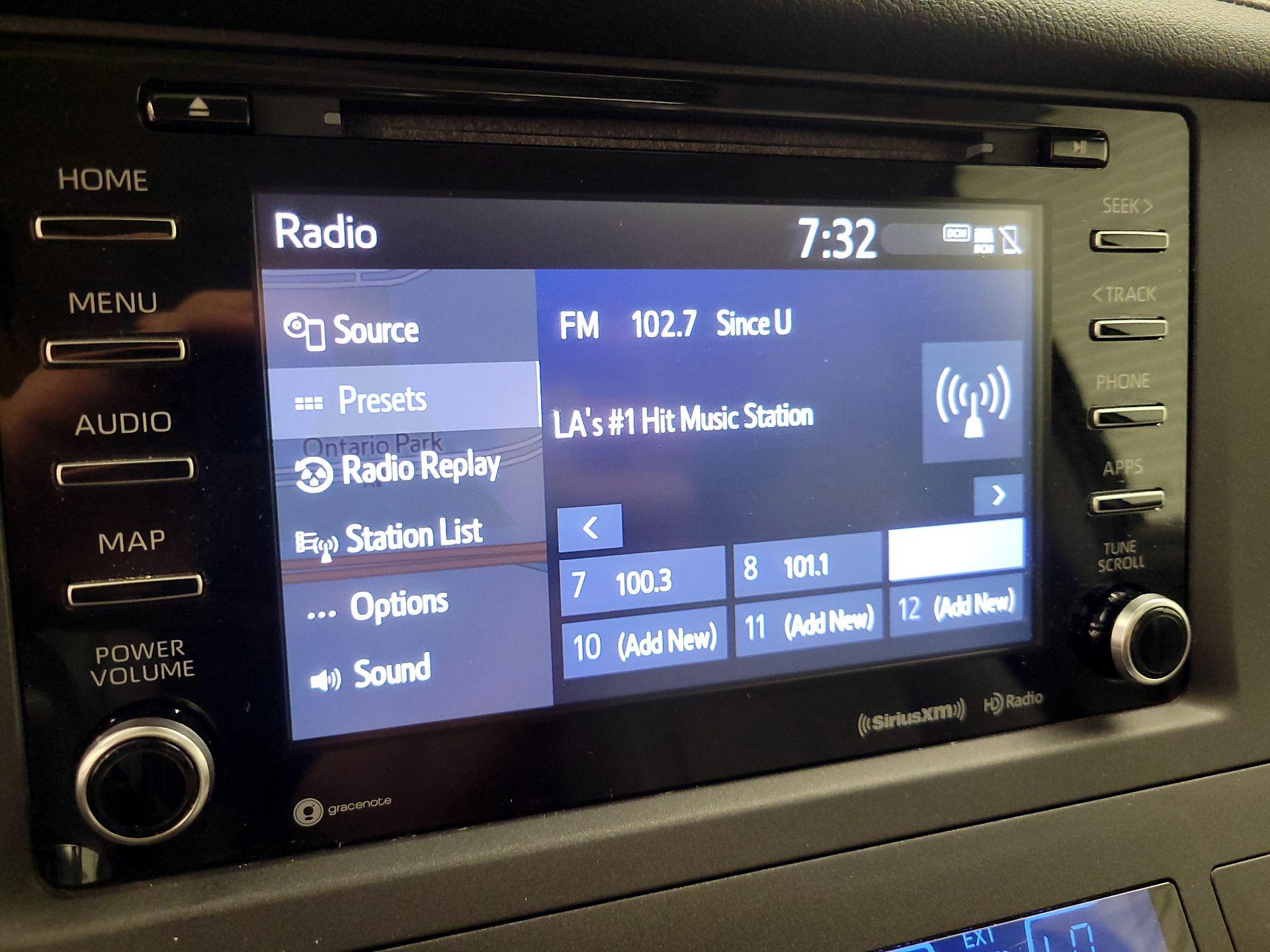 Thumbnail: 2018 Toyota Sienna - 15
