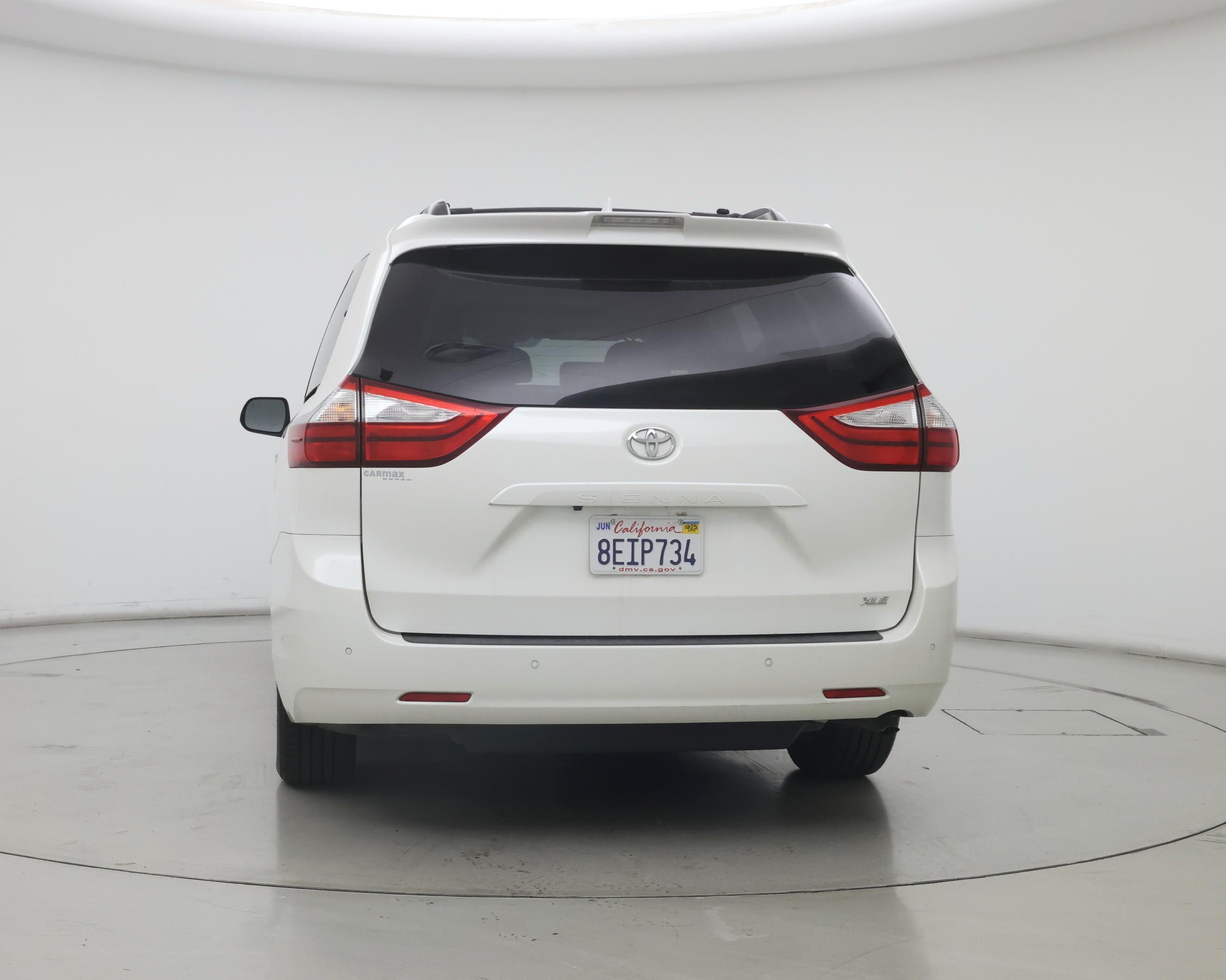 Thumbnail: 2018 Toyota Sienna - 6