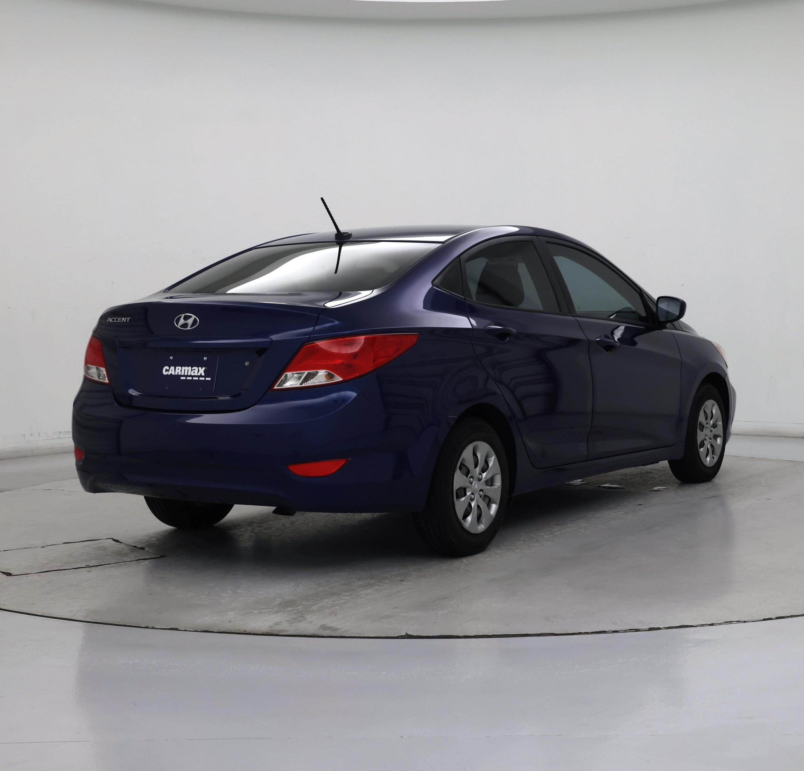 Thumbnail: 2015 Hyundai Accent - 8