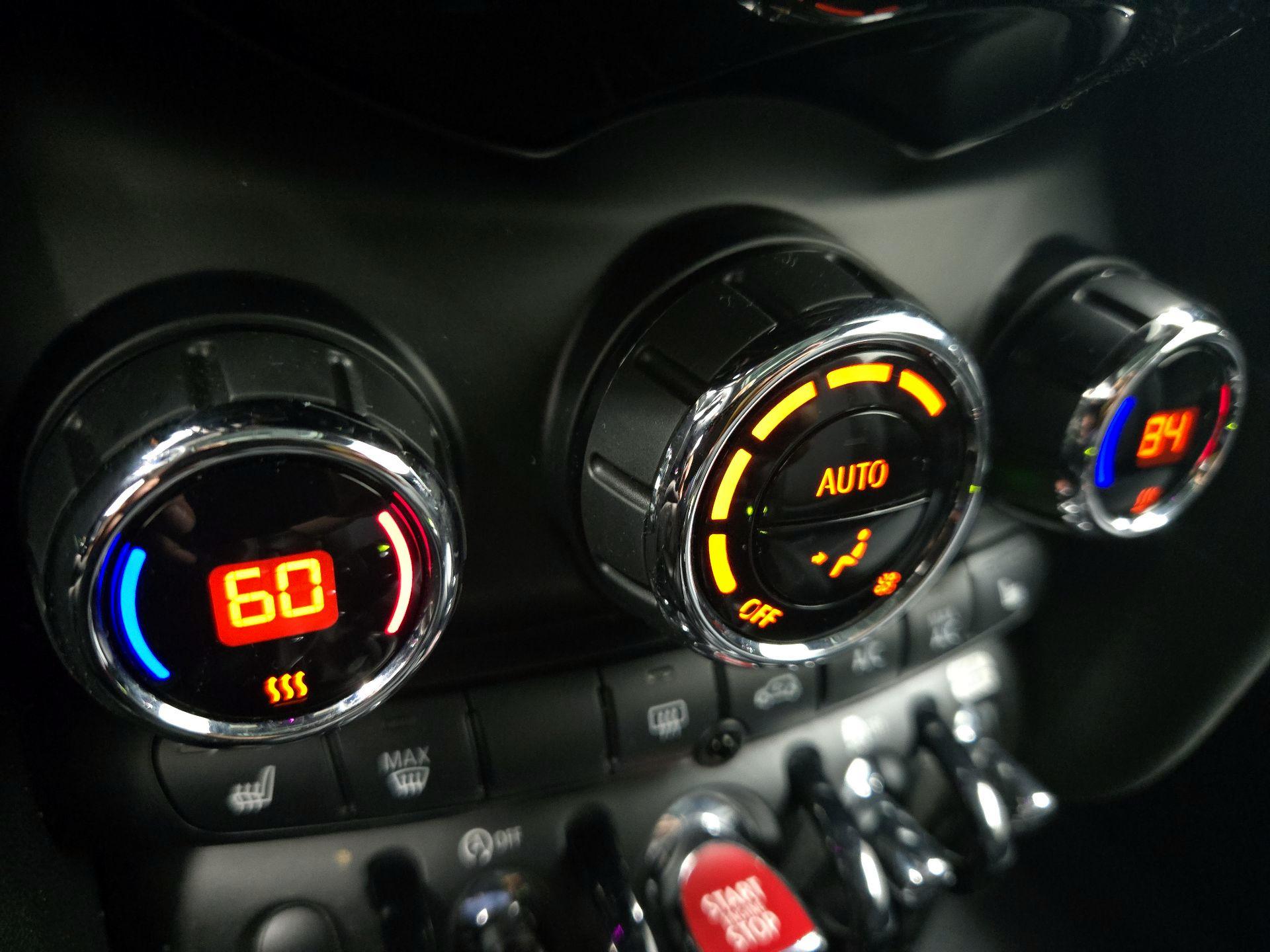 Thumbnail: 2018 MINI Cooper Hardtop - 16