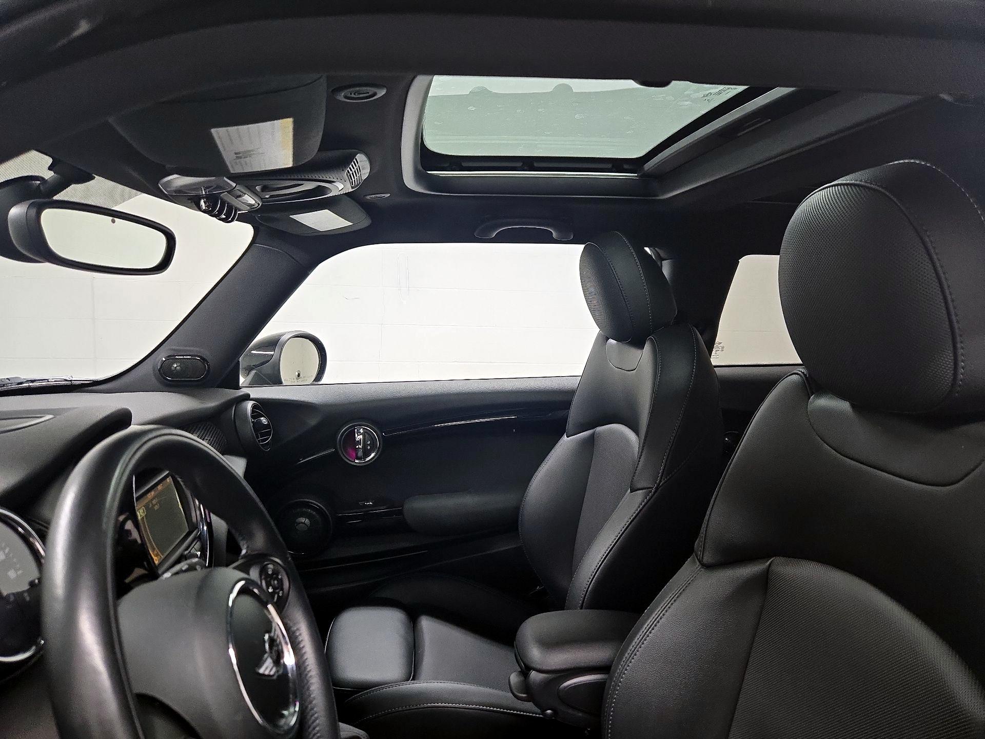 Thumbnail: 2018 MINI Cooper Hardtop - 19