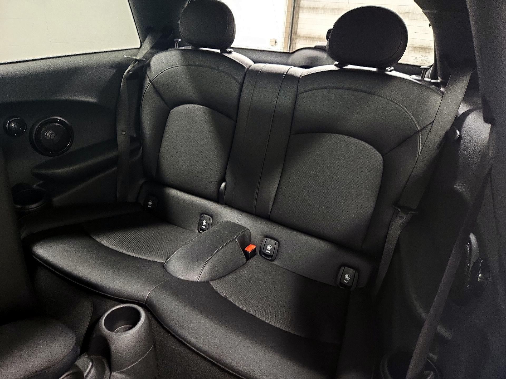 Thumbnail: 2018 MINI Cooper Hardtop - 20