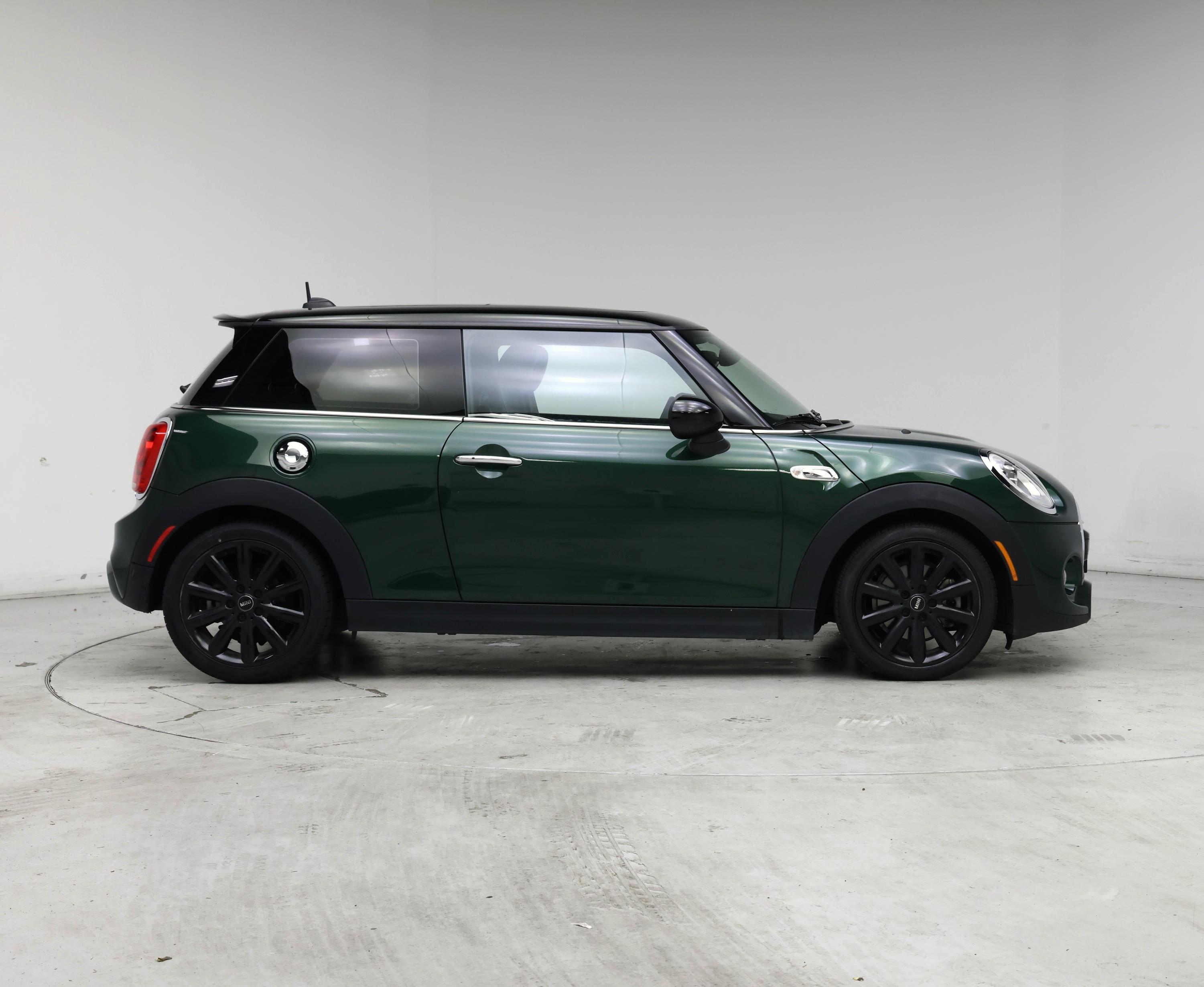 Thumbnail: 2018 MINI Cooper Hardtop - 7