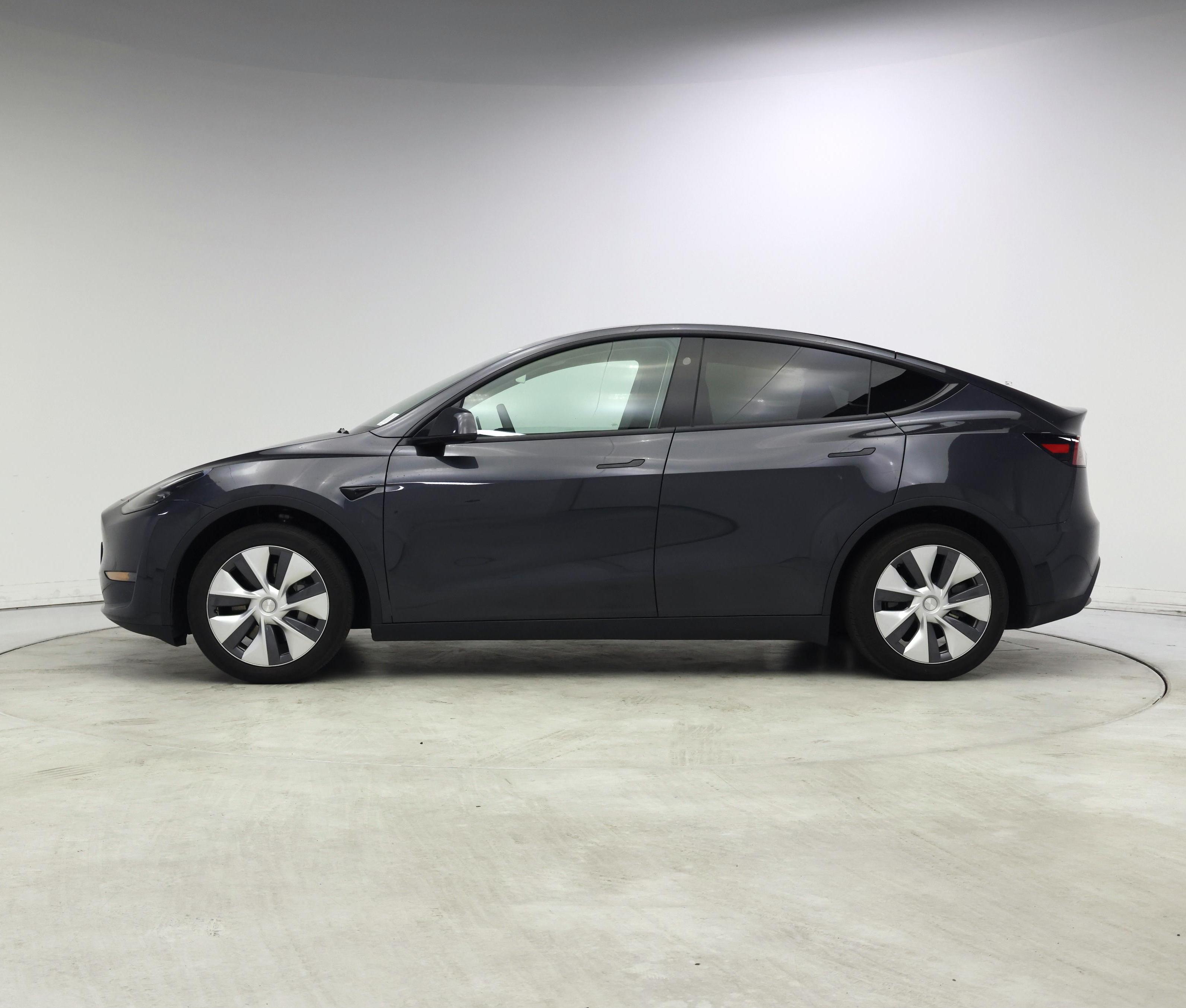 Thumbnail: 2024 Tesla Model Y - 3