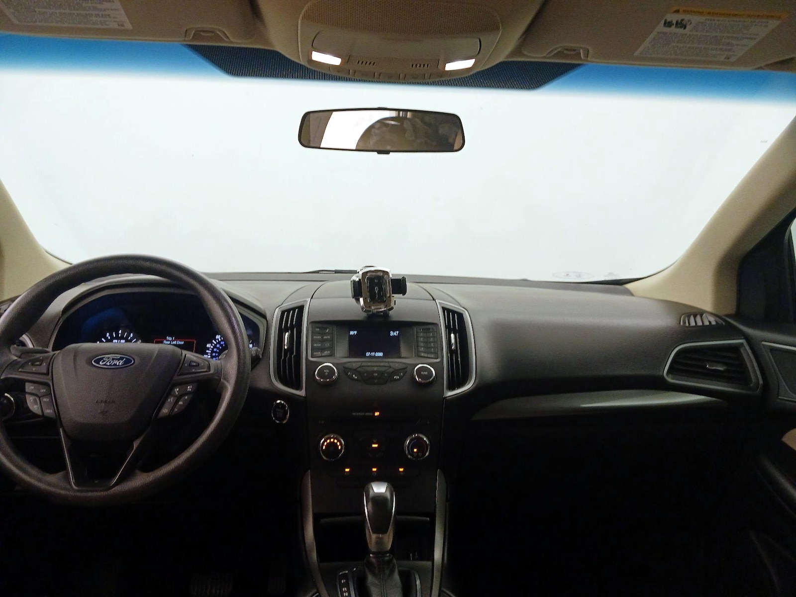 2018 Ford Edge SE - Photo 10