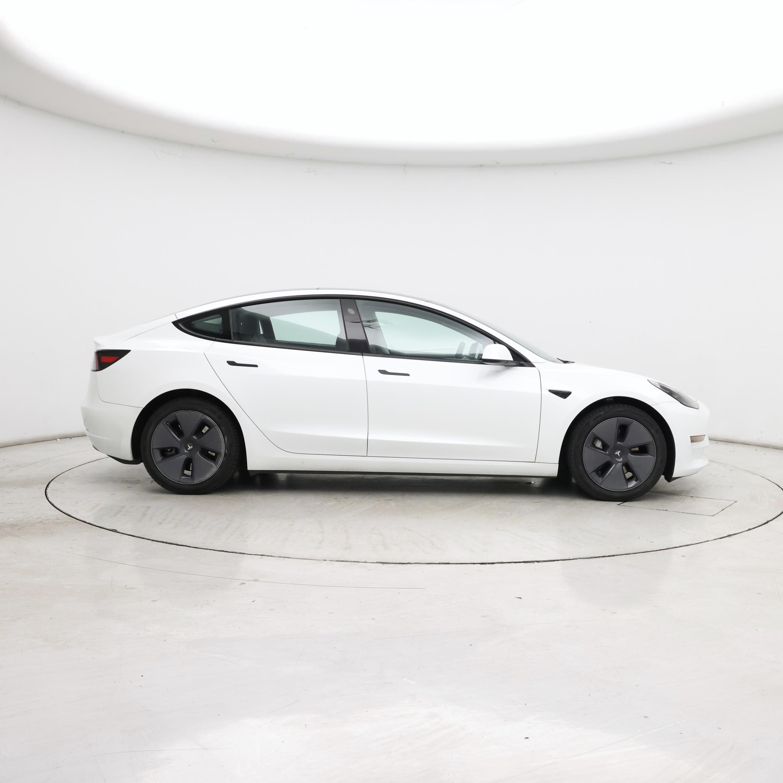 Thumbnail: 2023 Tesla Model 3 - 7