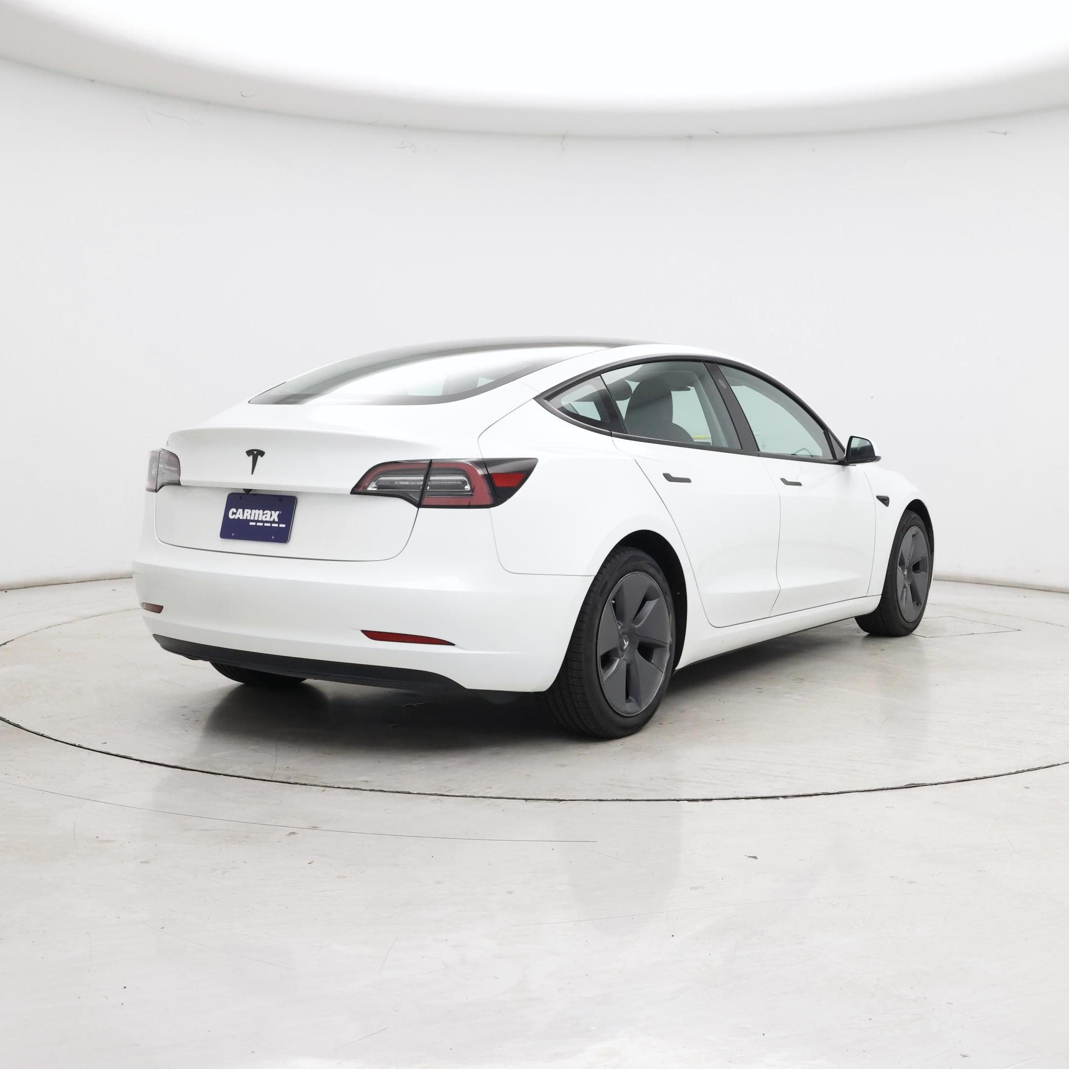Thumbnail: 2023 Tesla Model 3 - 8