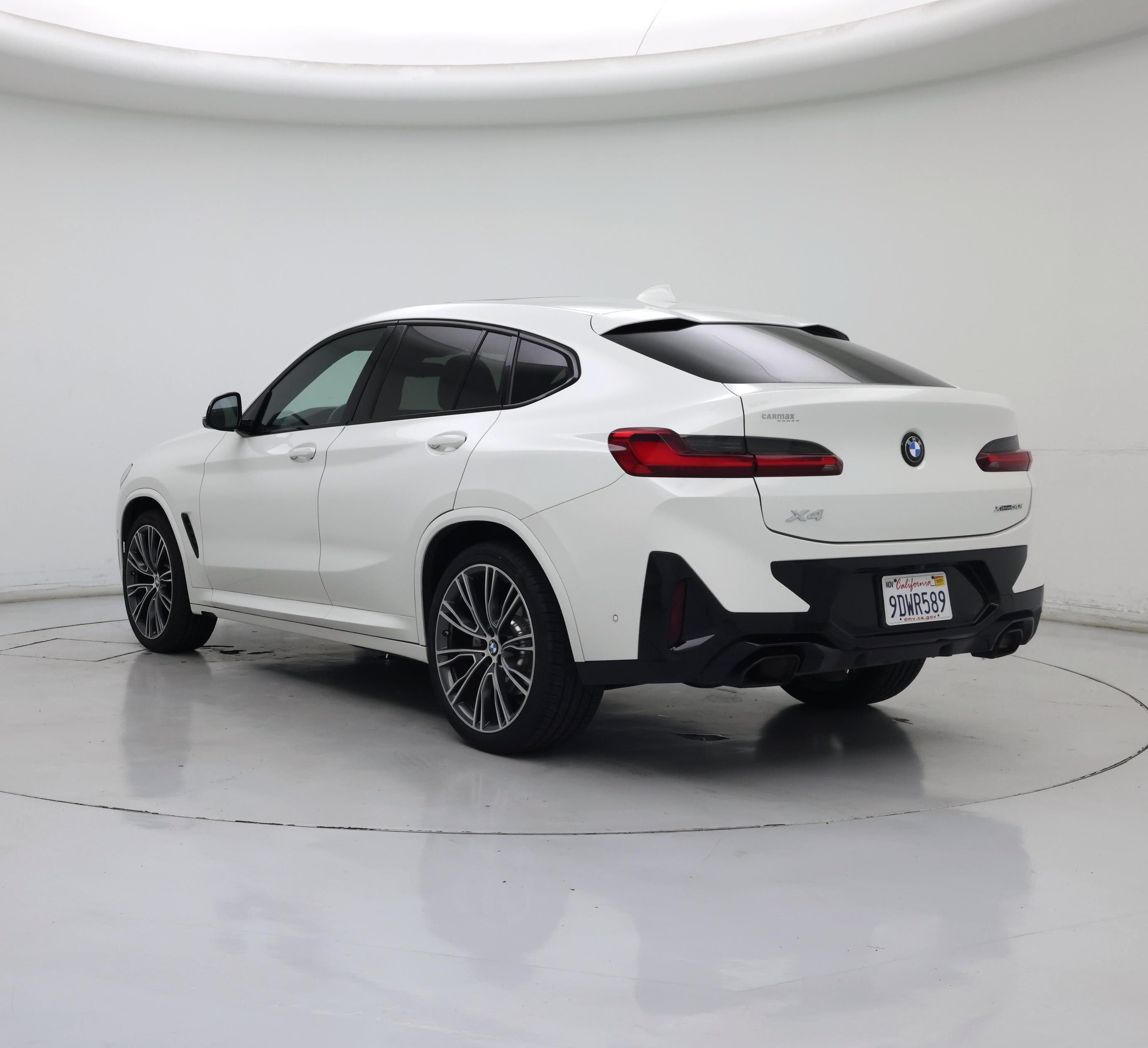 Thumbnail: 2023 BMW X4 - 2