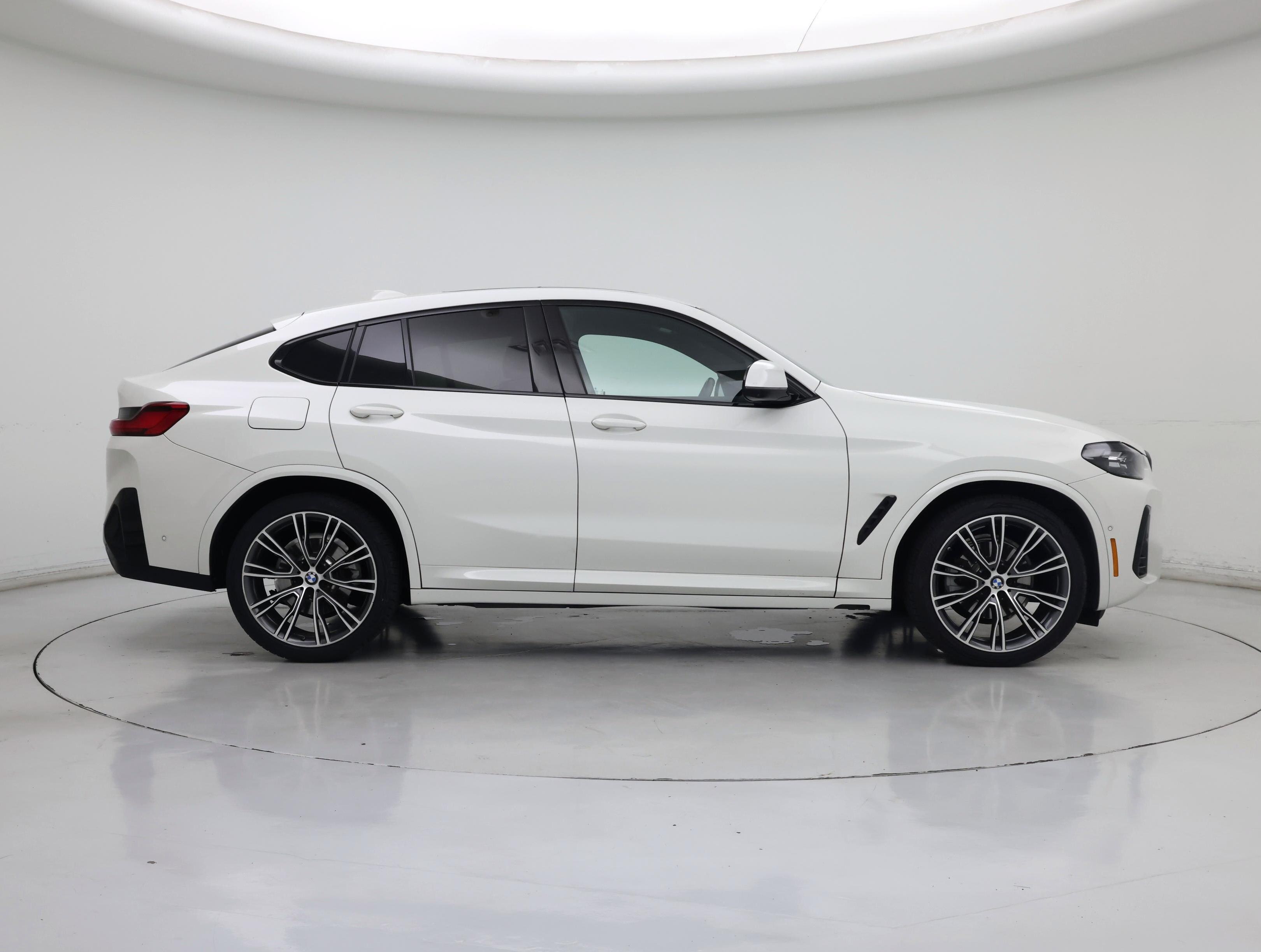Thumbnail: 2023 BMW X4 - 7