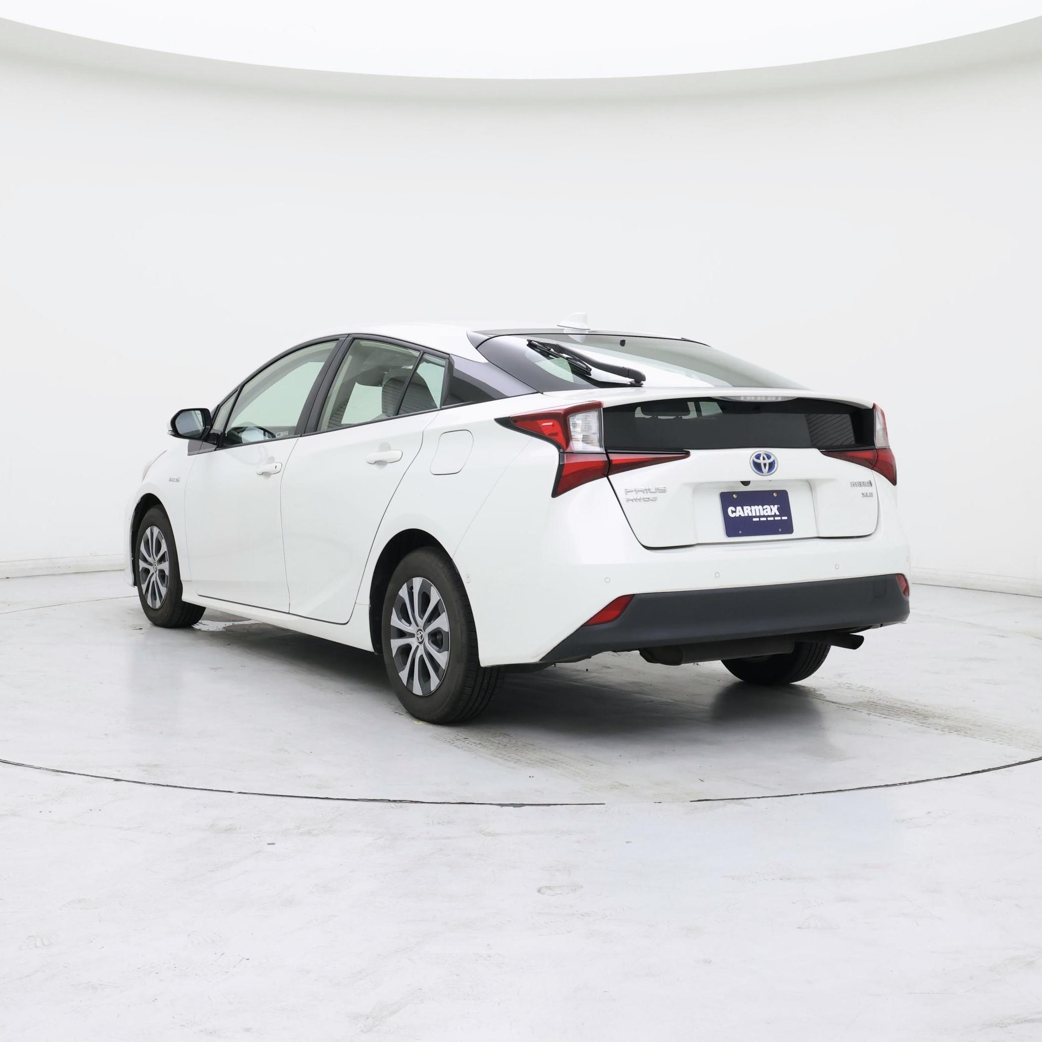 Thumbnail: 2020 Toyota Prius - 2