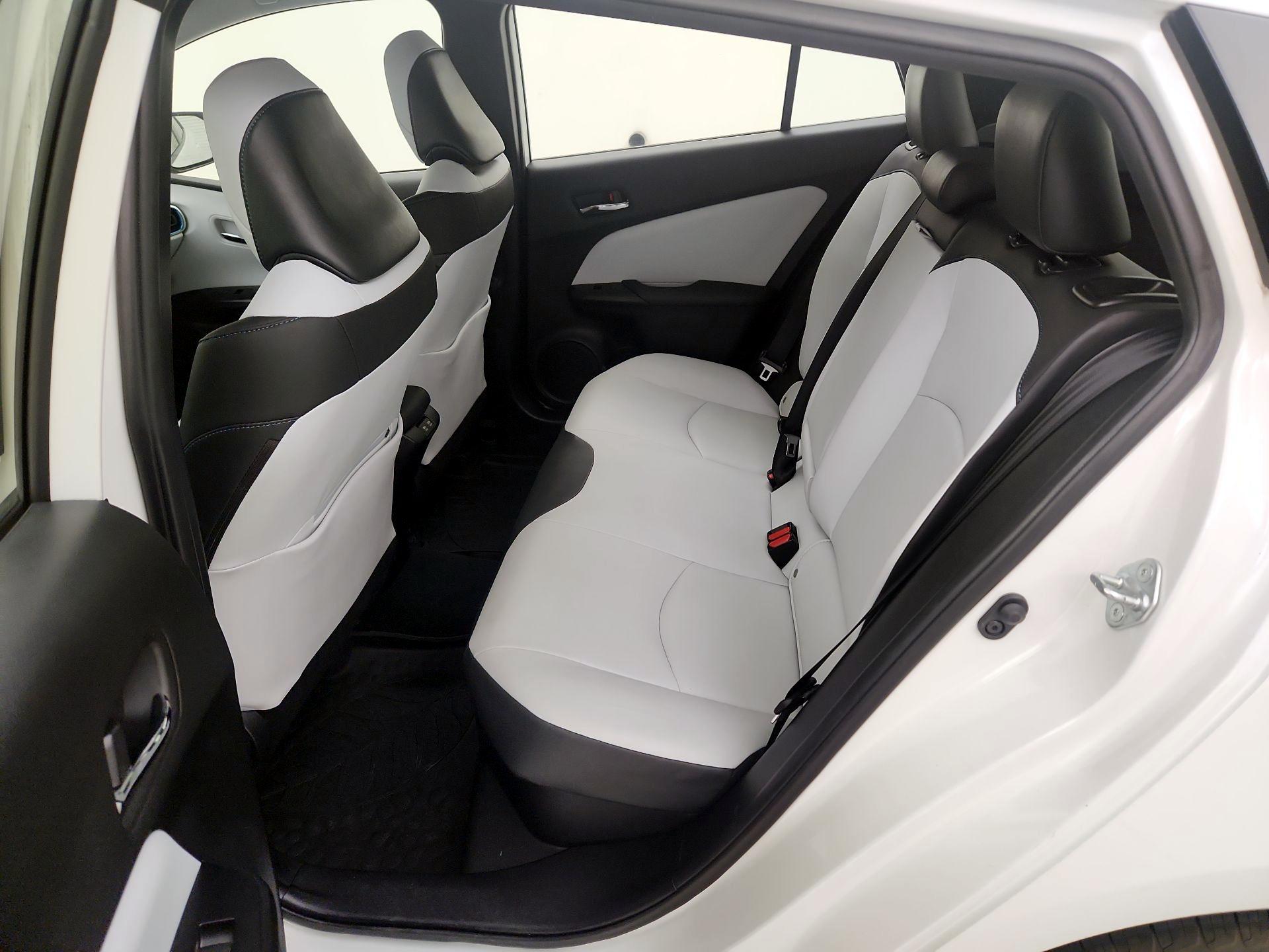 Thumbnail: 2020 Toyota Prius - 19