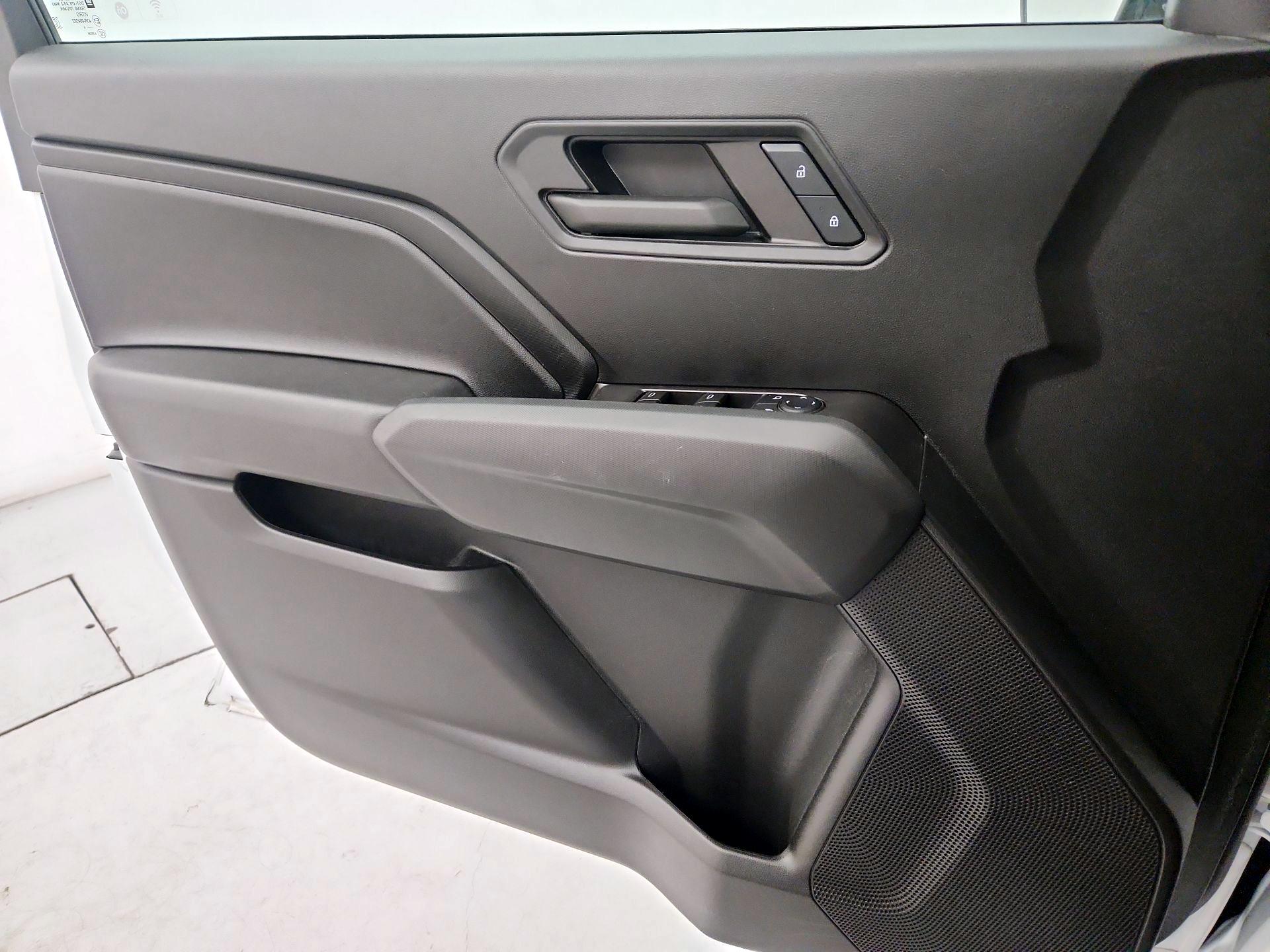 Thumbnail: 2024 Chevrolet Colorado - 12