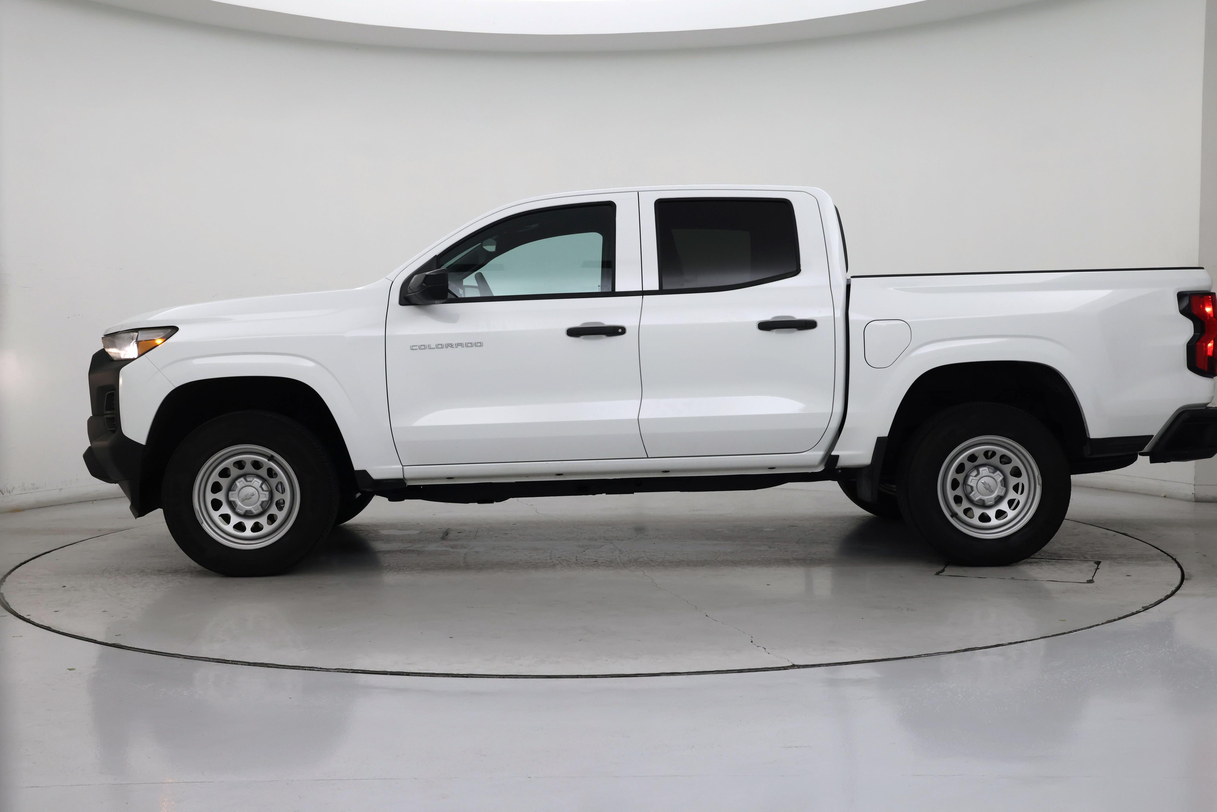 Thumbnail: 2024 Chevrolet Colorado - 3
