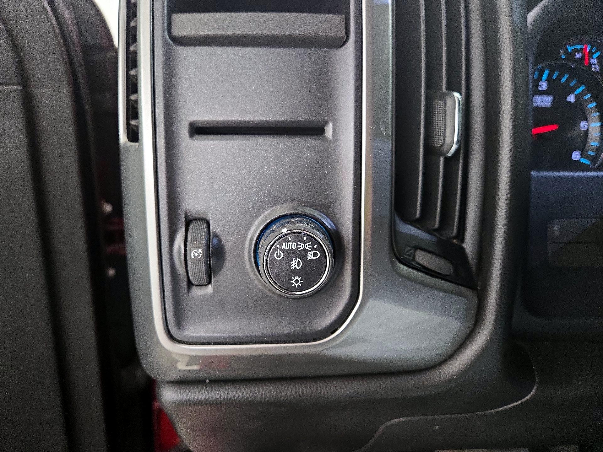 Thumbnail: 2018 Chevrolet Silverado 1500 - 13