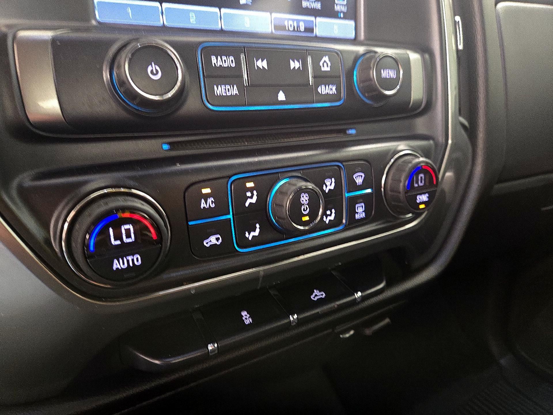 Thumbnail: 2018 Chevrolet Silverado 1500 - 16