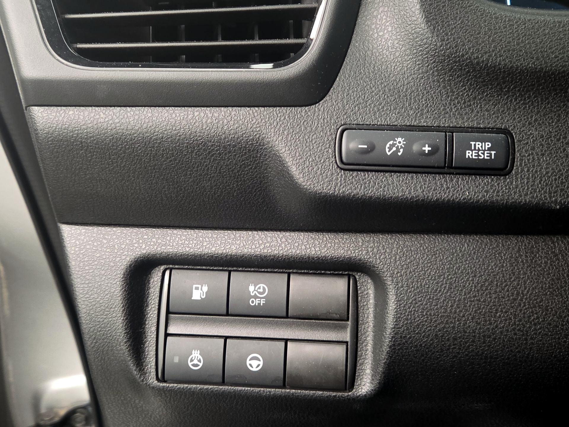 Thumbnail: 2020 Nissan Leaf - 13