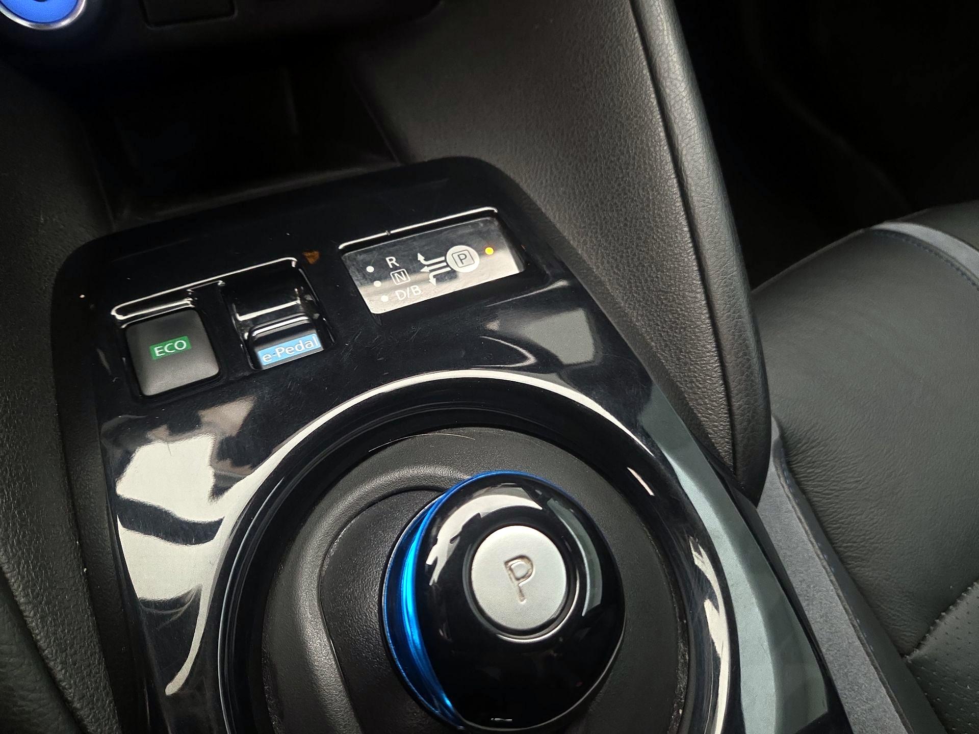 Thumbnail: 2020 Nissan Leaf - 17