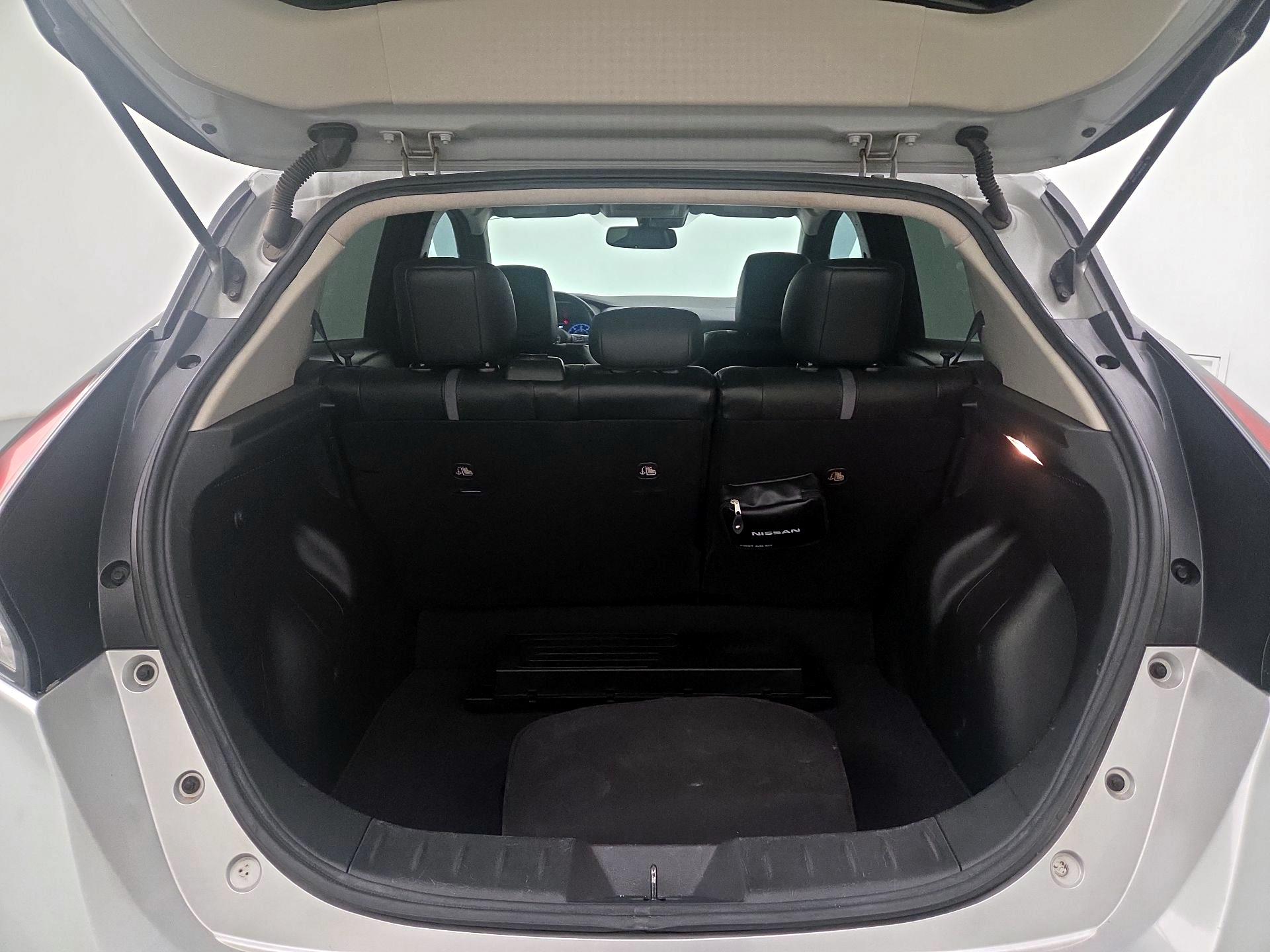 Thumbnail: 2020 Nissan Leaf - 20