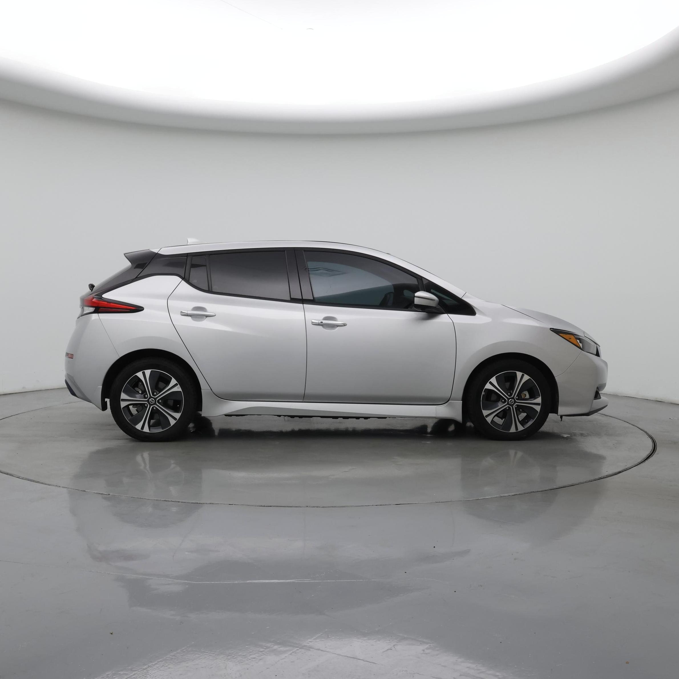 Thumbnail: 2020 Nissan Leaf - 7