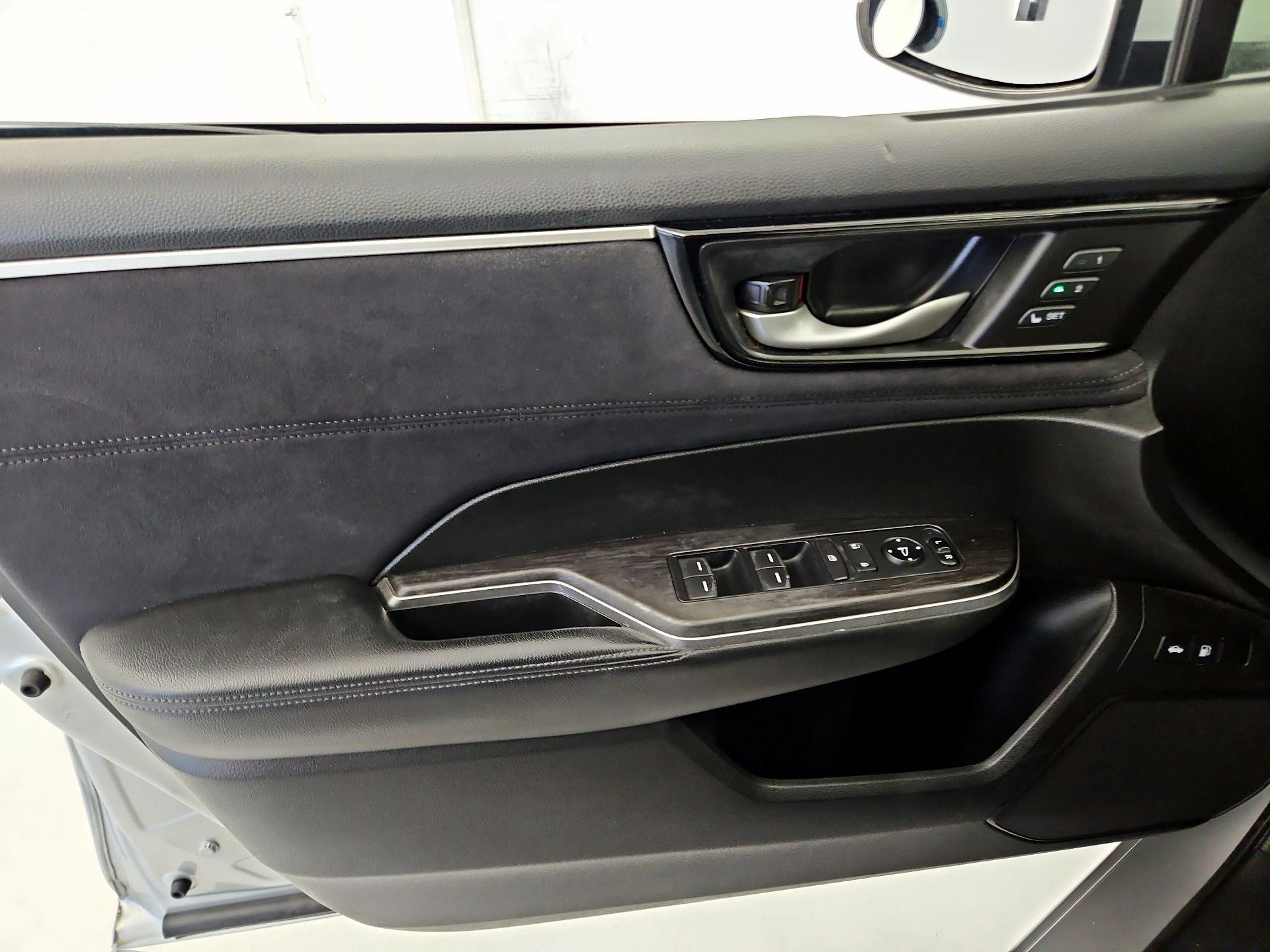 Thumbnail: 2018 Honda Clarity - 12