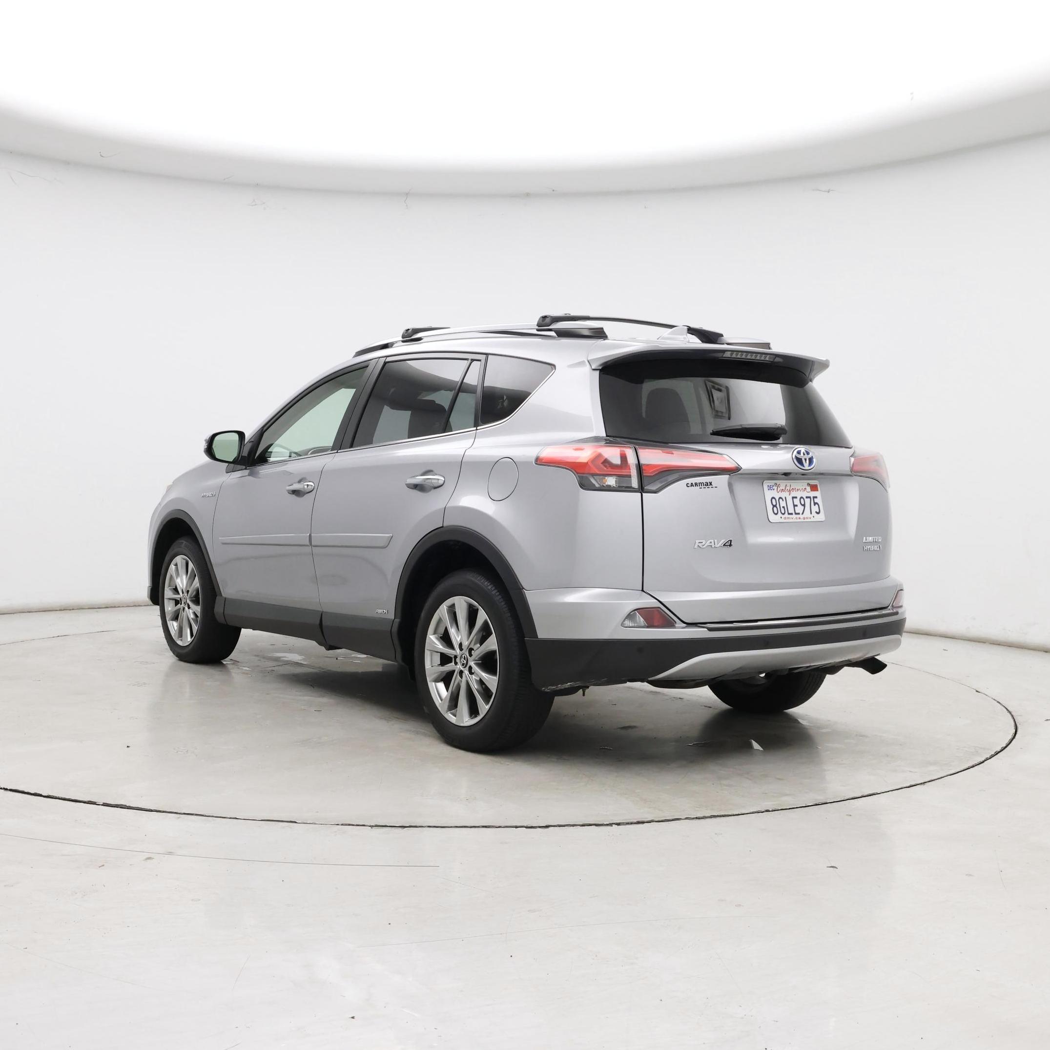 Thumbnail: 2018 Toyota RAV4 - 2