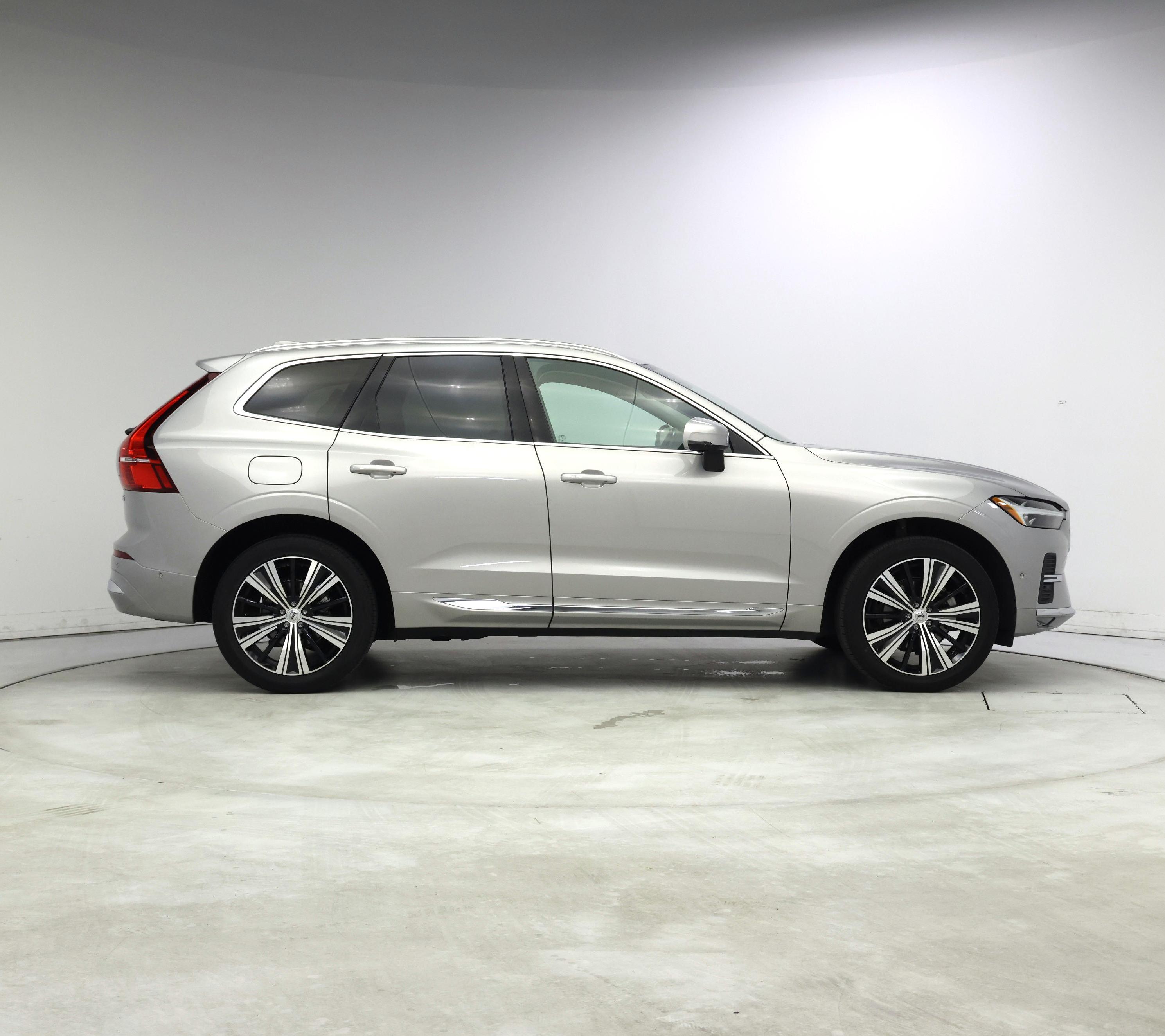 Thumbnail: 2022 Volvo XC60 - 7