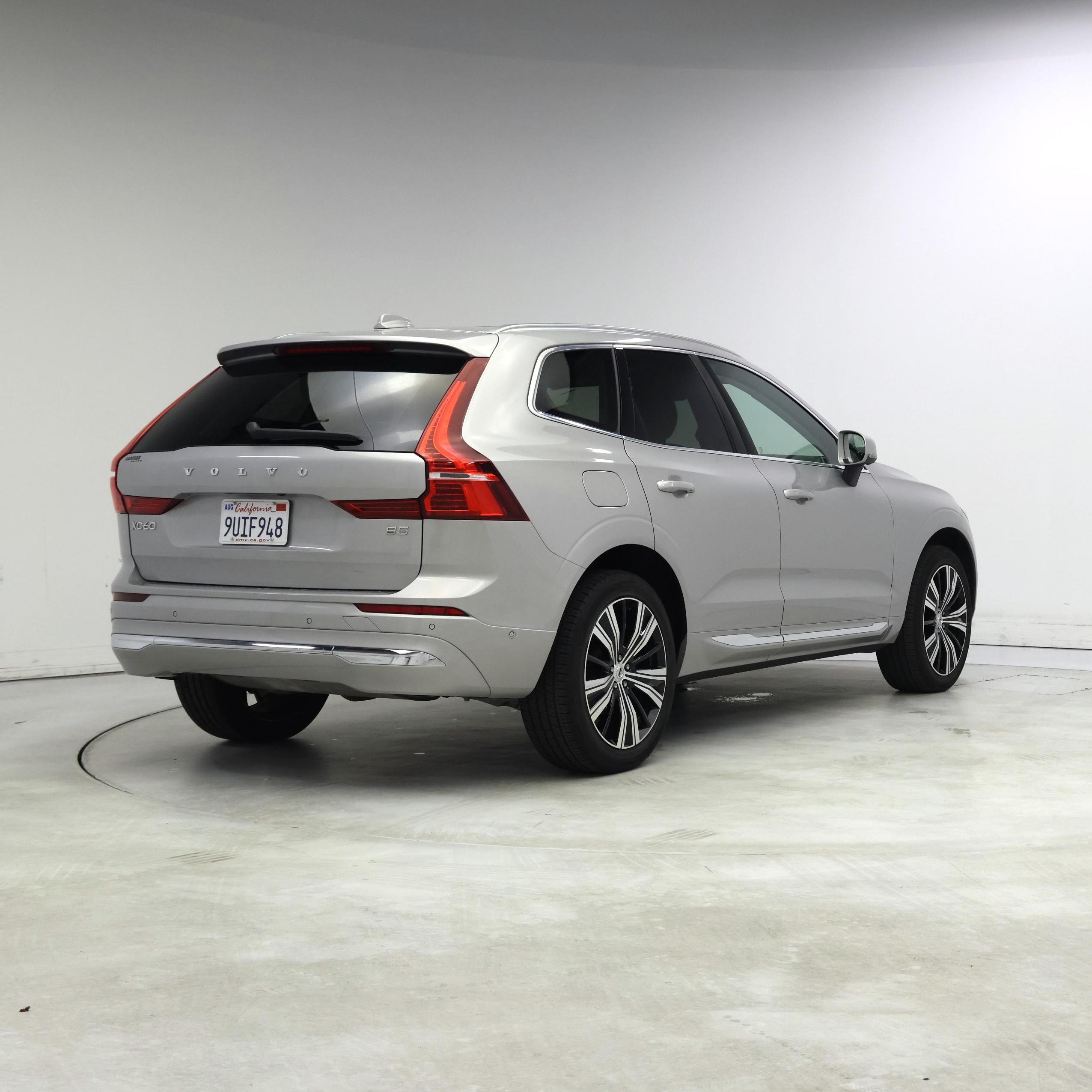 Thumbnail: 2022 Volvo XC60 - 8