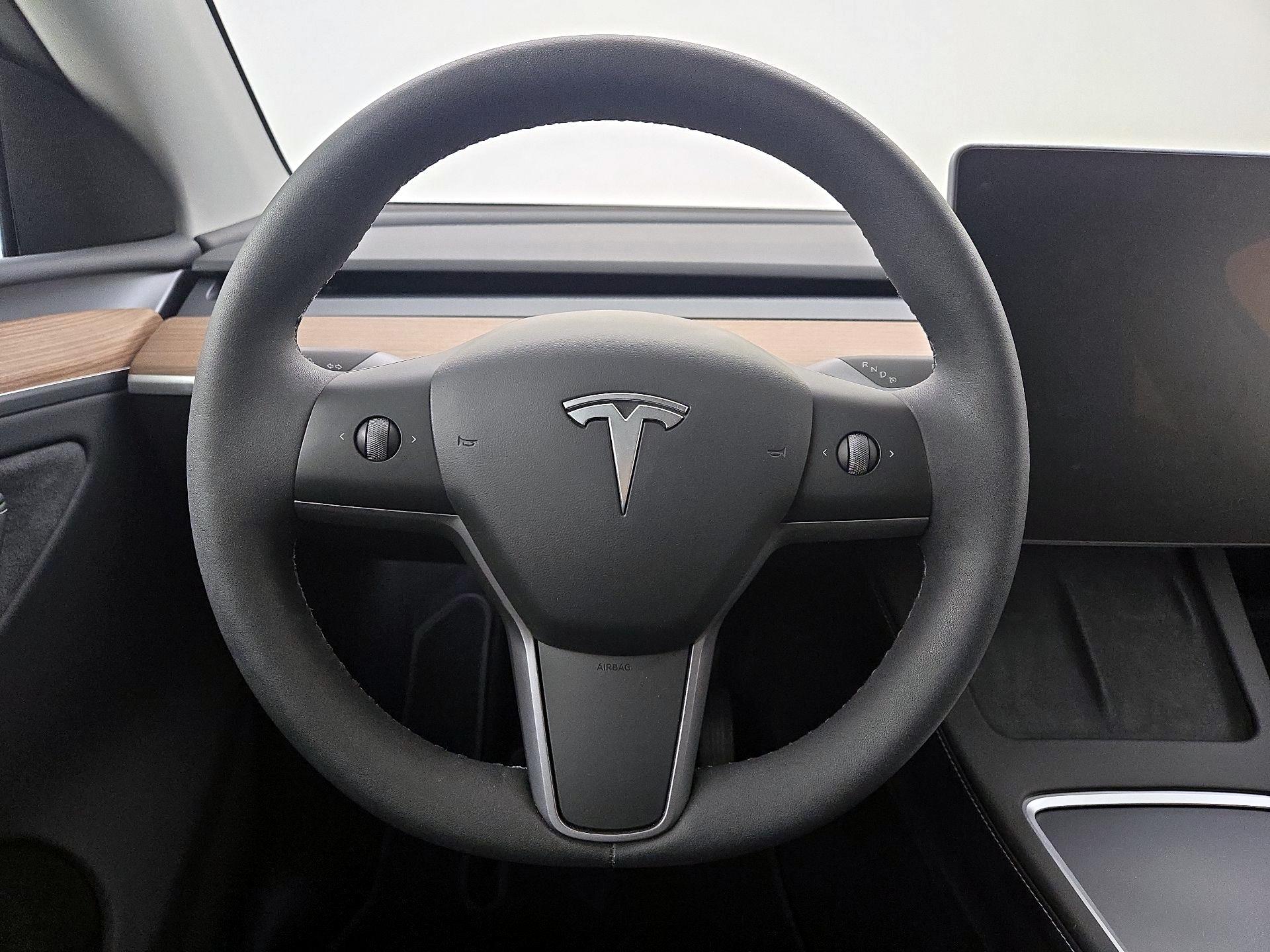 Thumbnail: 2024 Tesla Model Y - 10