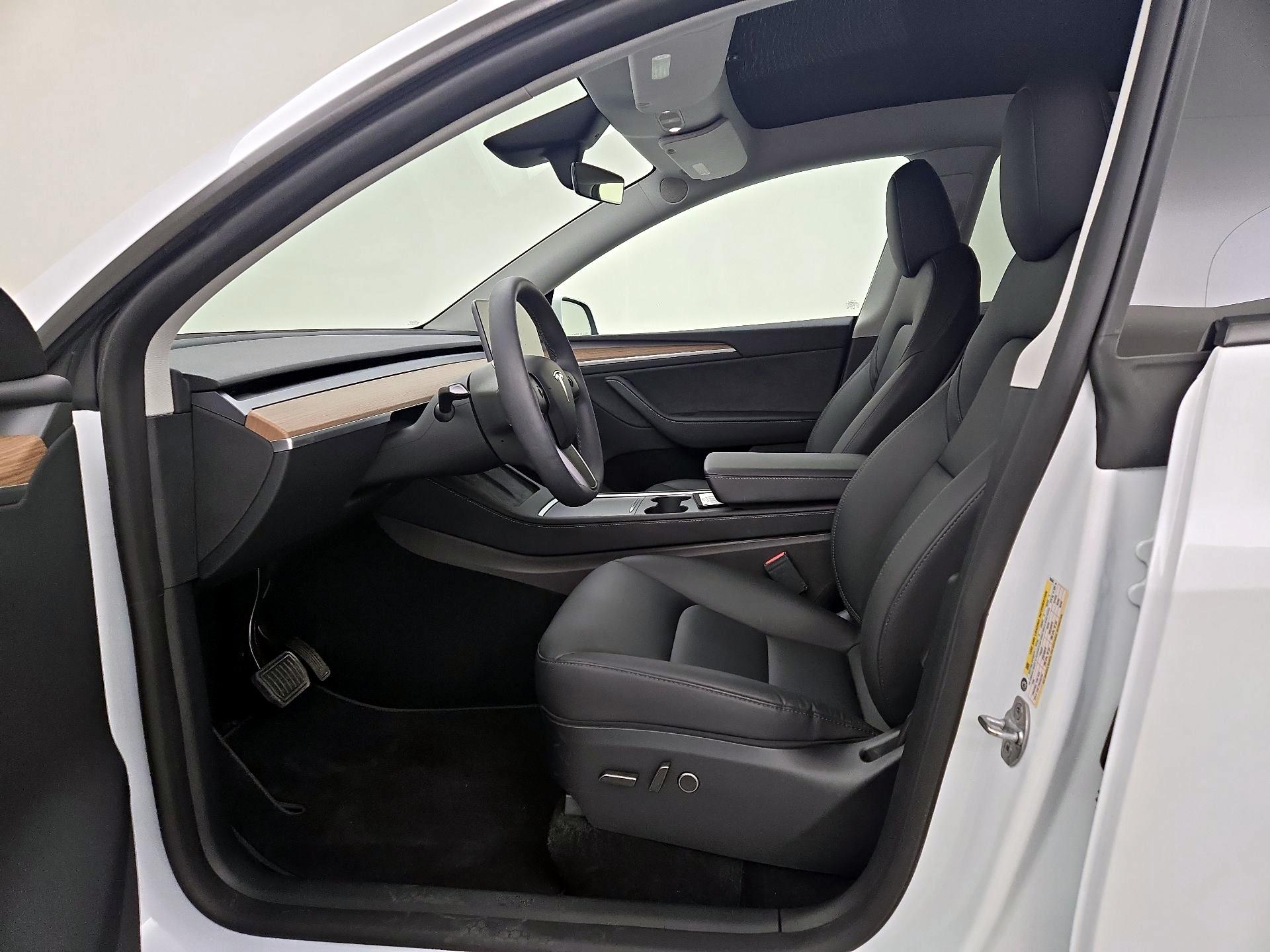 Thumbnail: 2024 Tesla Model Y - 11