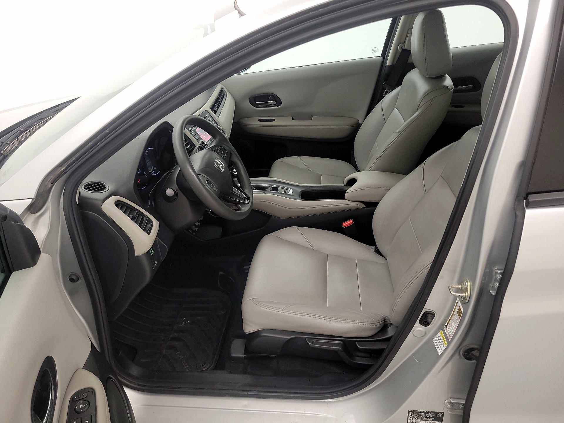 Thumbnail: 2016 Honda HR-V - 11