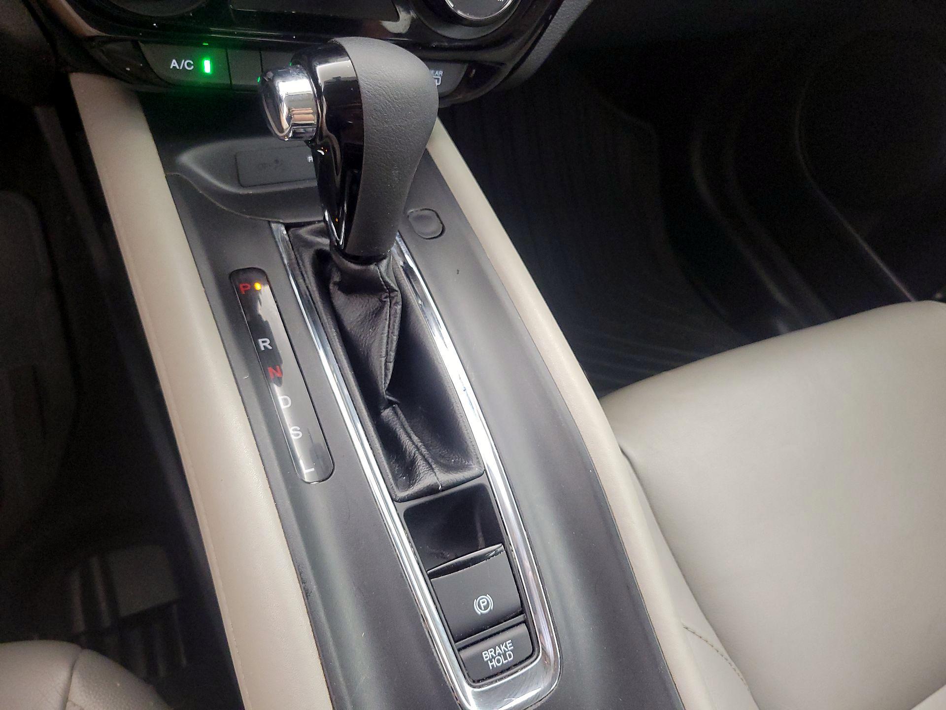 Thumbnail: 2016 Honda HR-V - 17