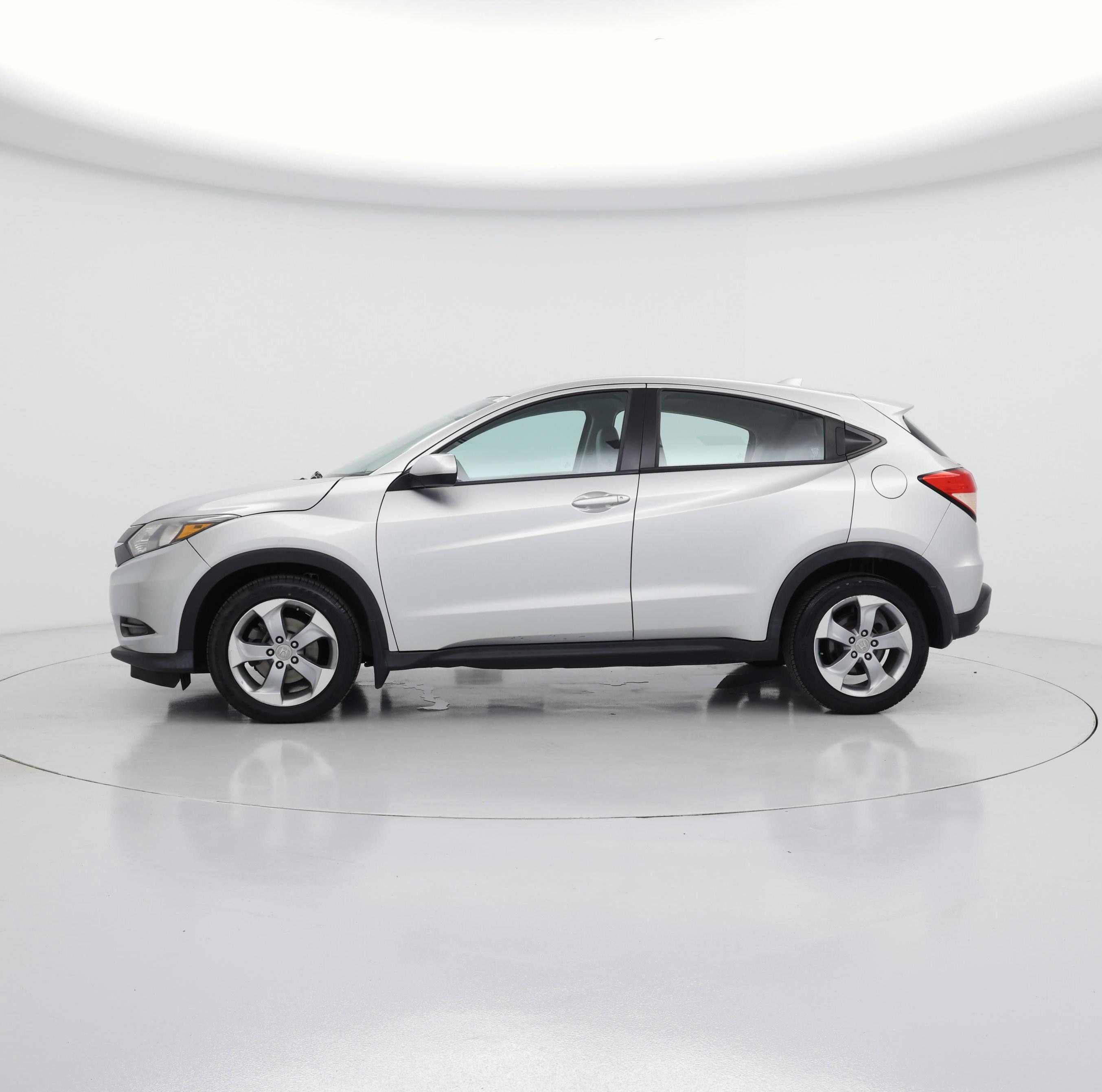 Thumbnail: 2016 Honda HR-V - 3