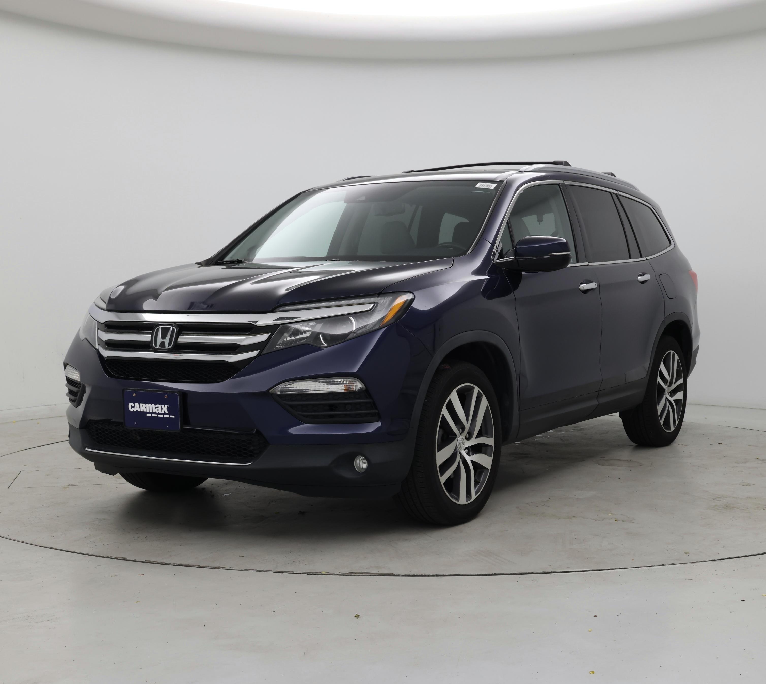 Thumbnail: 2017 Honda Pilot - 4
