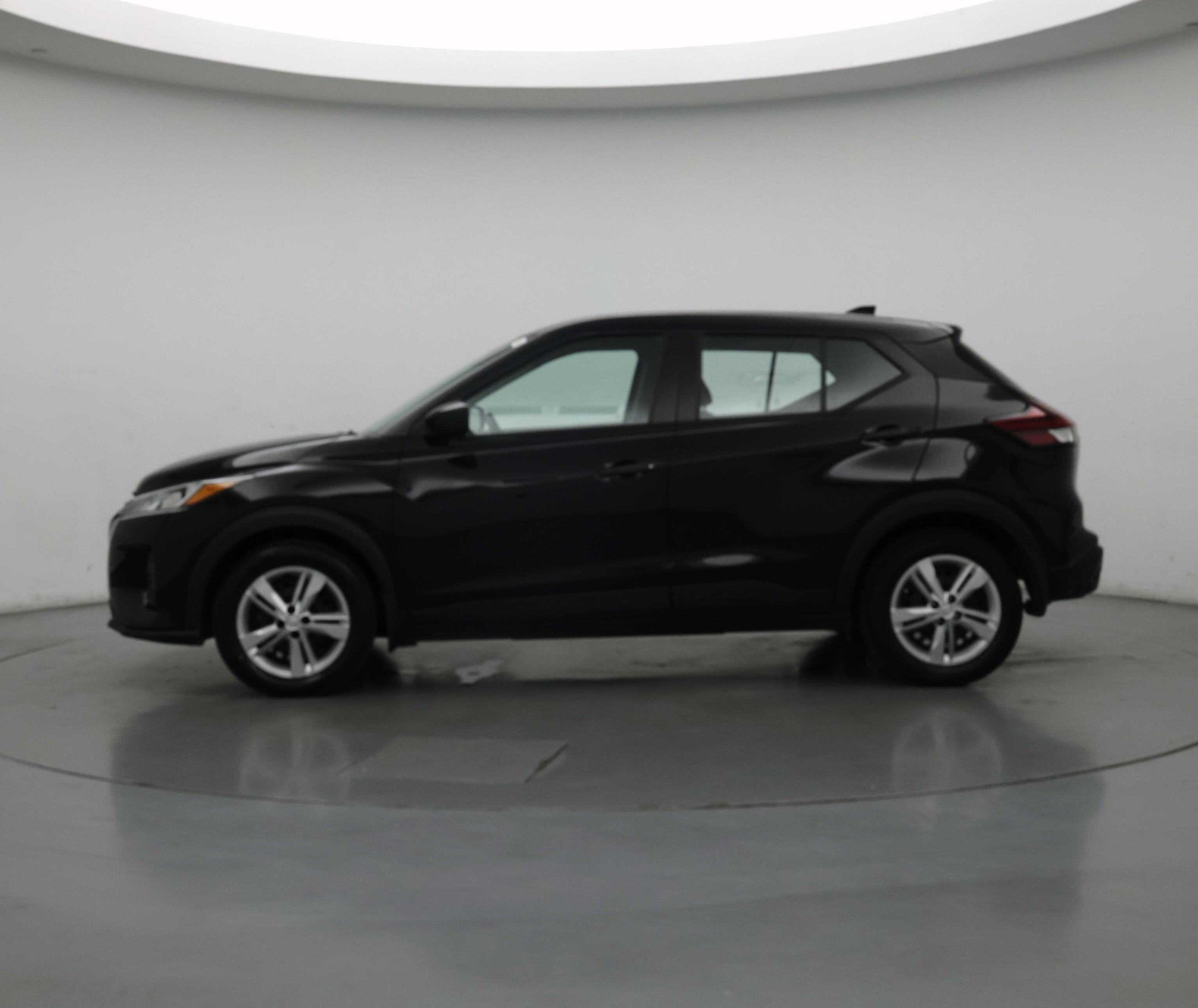 Thumbnail: 2022 Nissan Kicks - 3