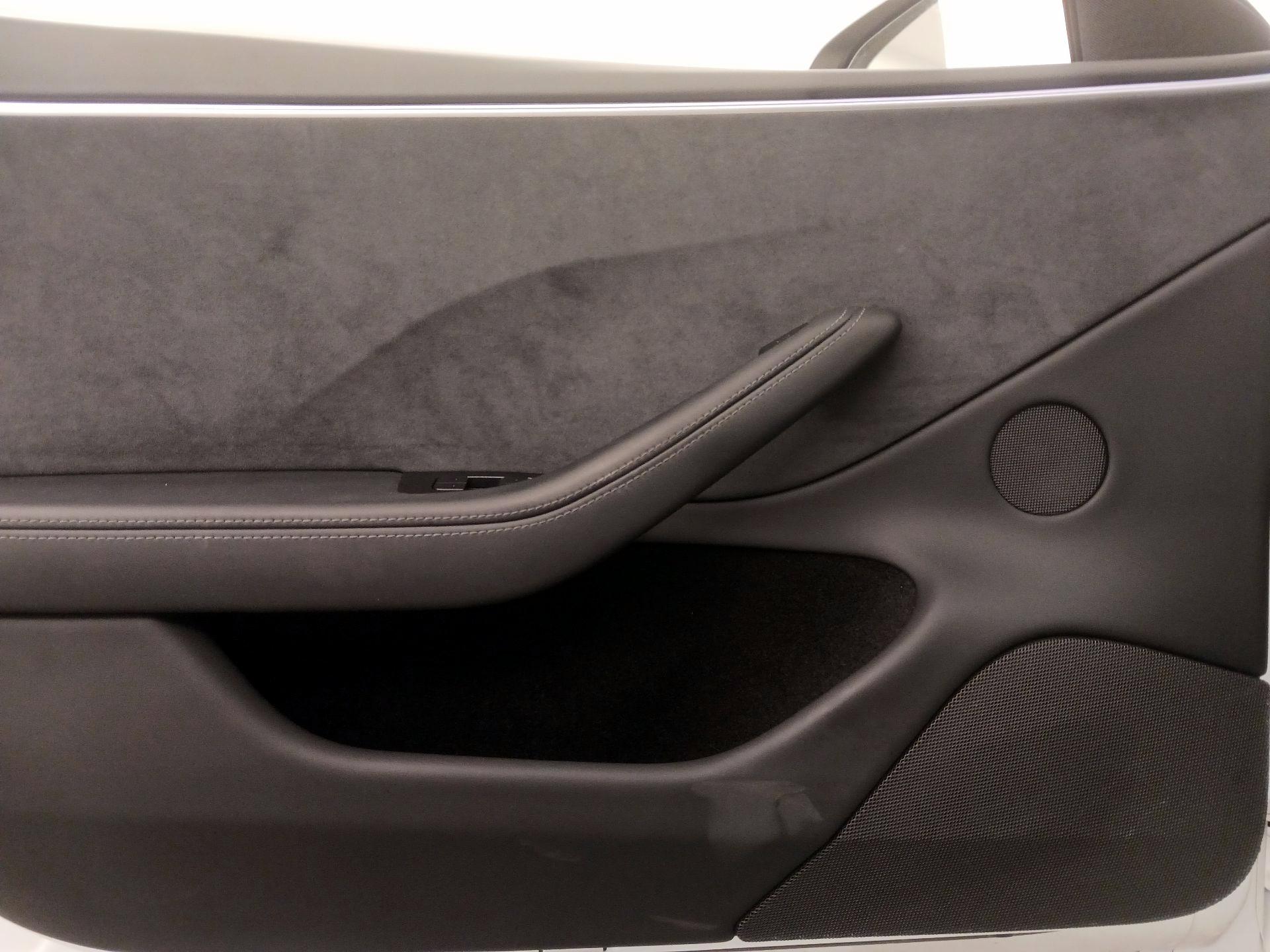 Thumbnail: 2024 Tesla Model 3 - 12