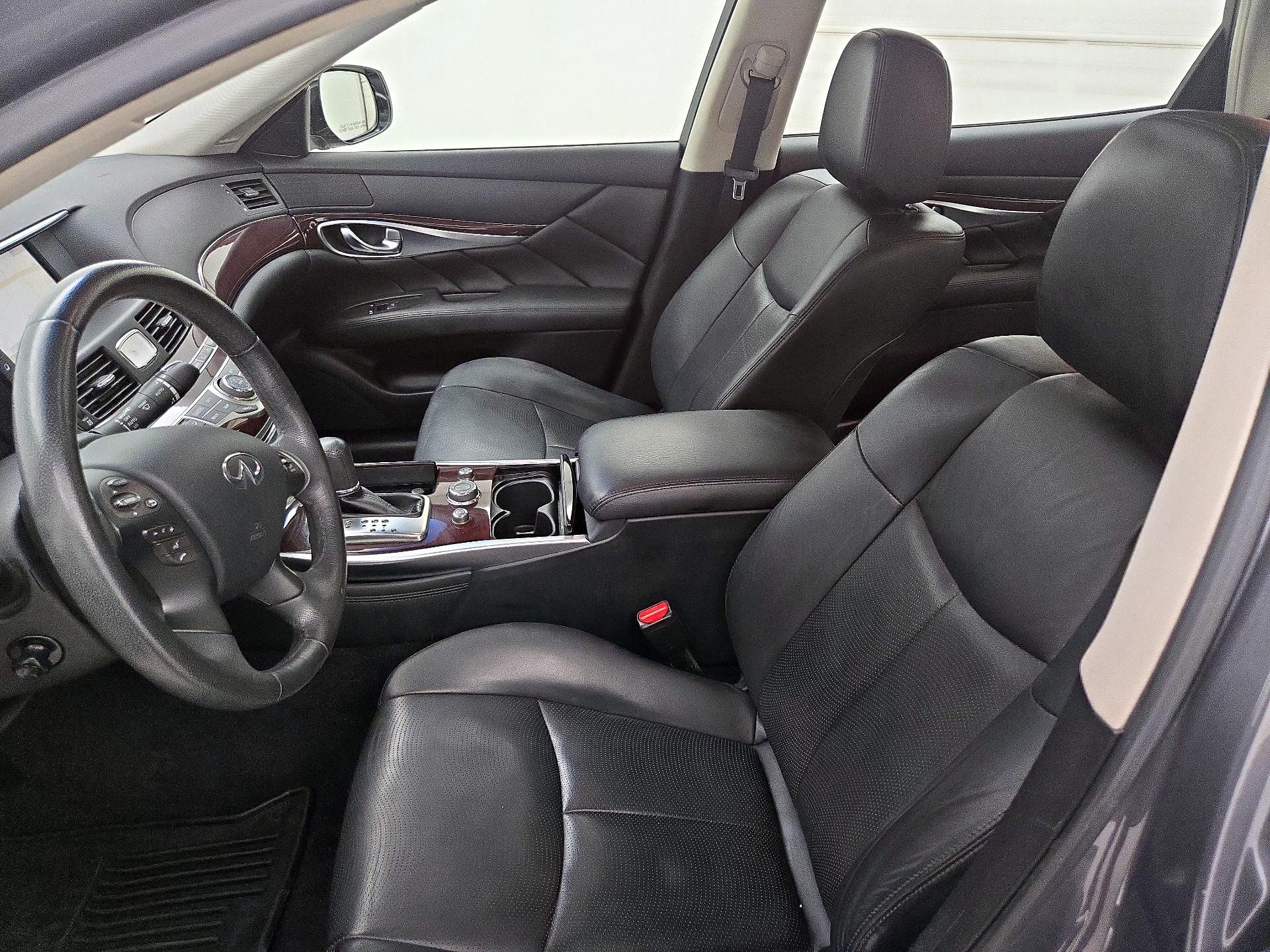 Thumbnail: 2016 INFINITI Q70 - 11