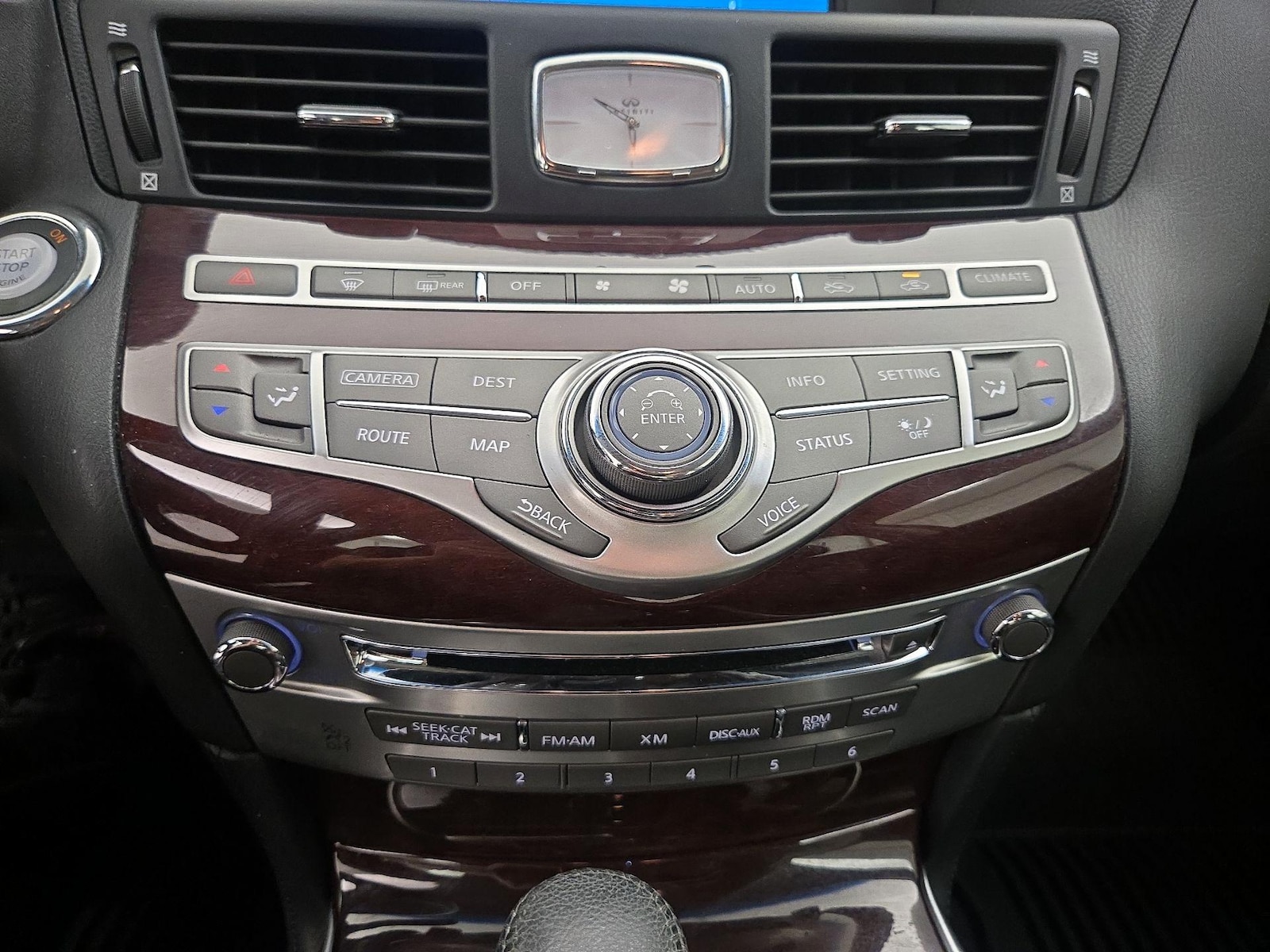 2016 INFINITI Q70L 3.7 - Photo 18