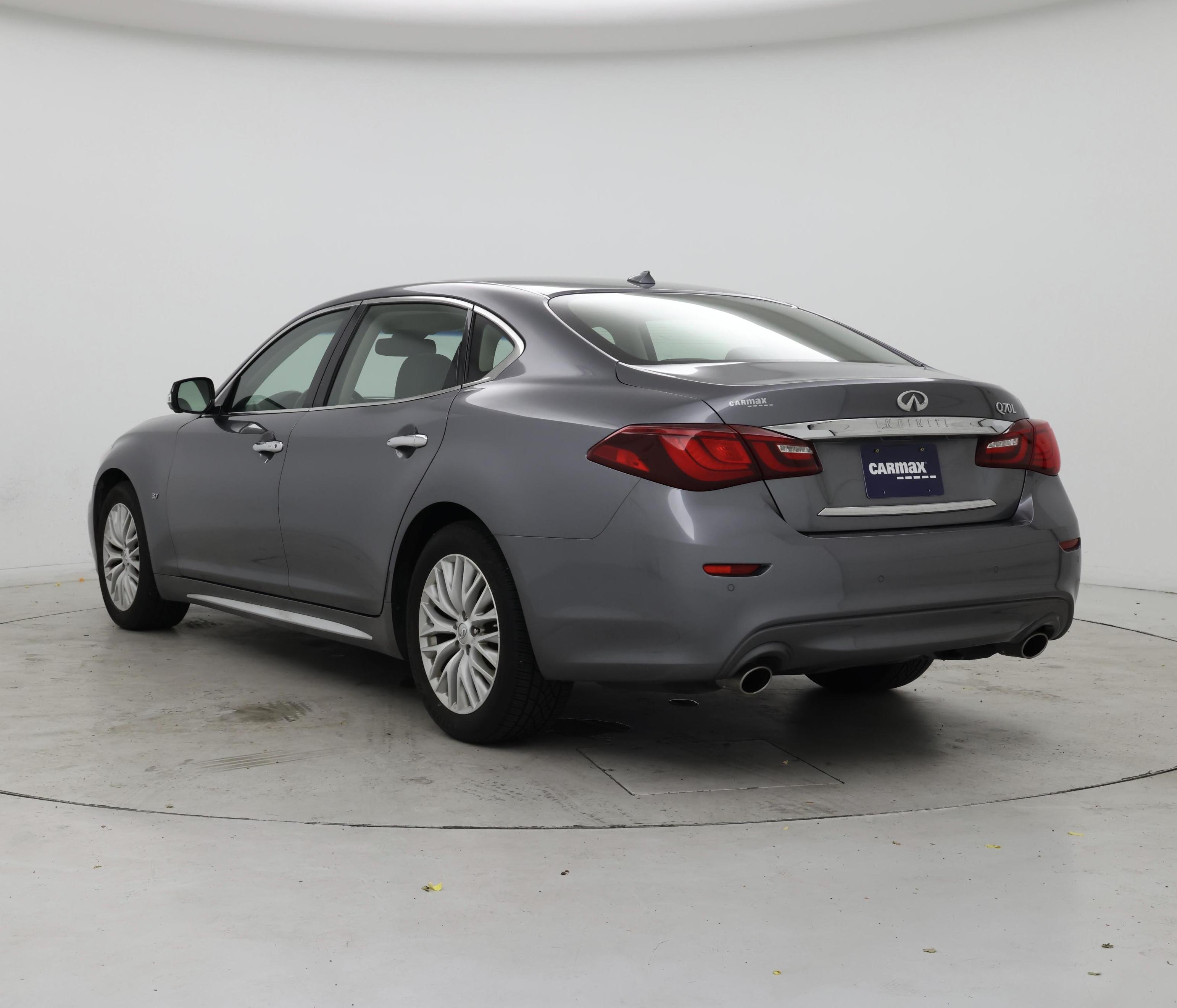 Thumbnail: 2016 INFINITI Q70 - 2