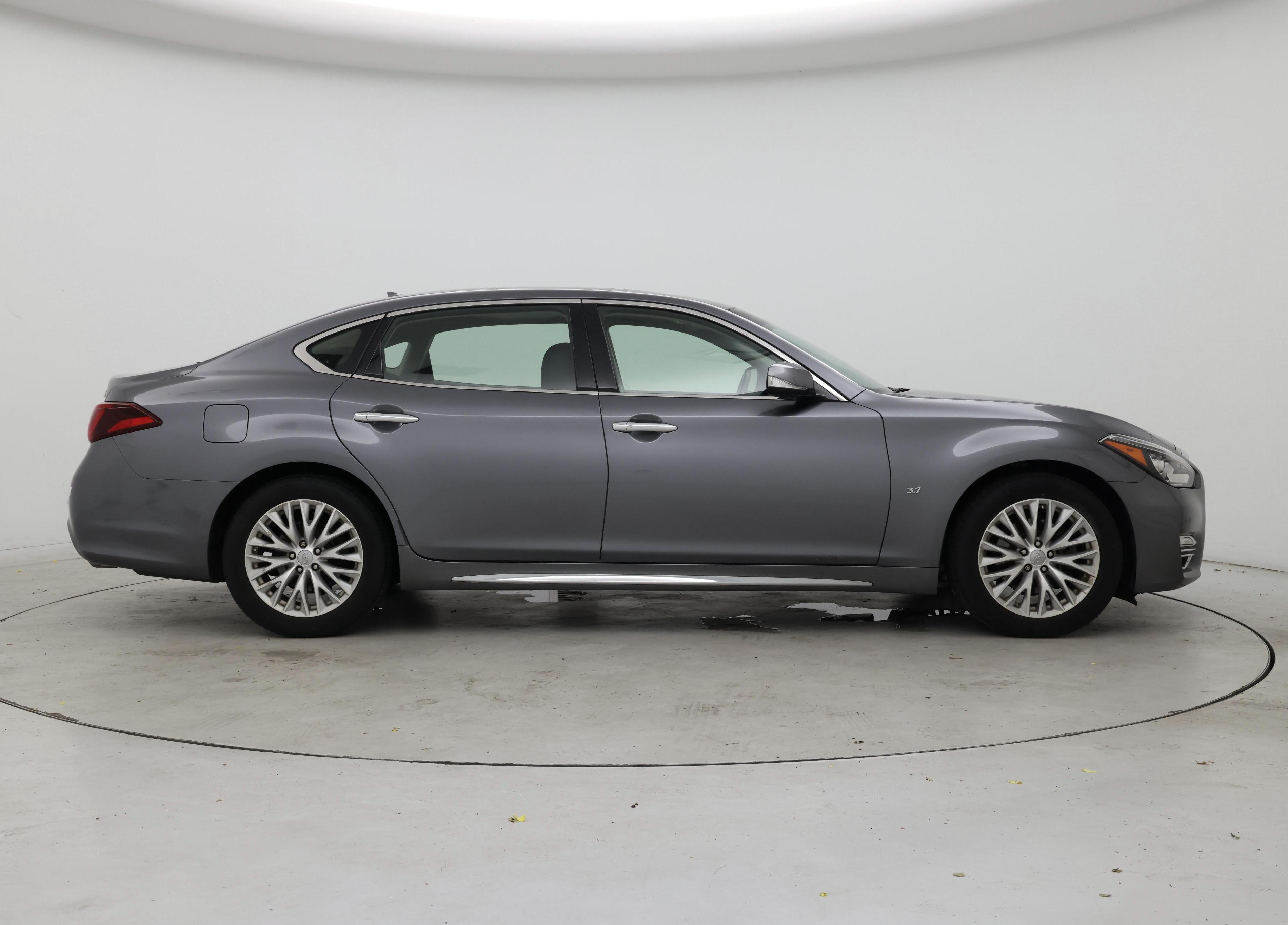 Thumbnail: 2016 INFINITI Q70 - 7