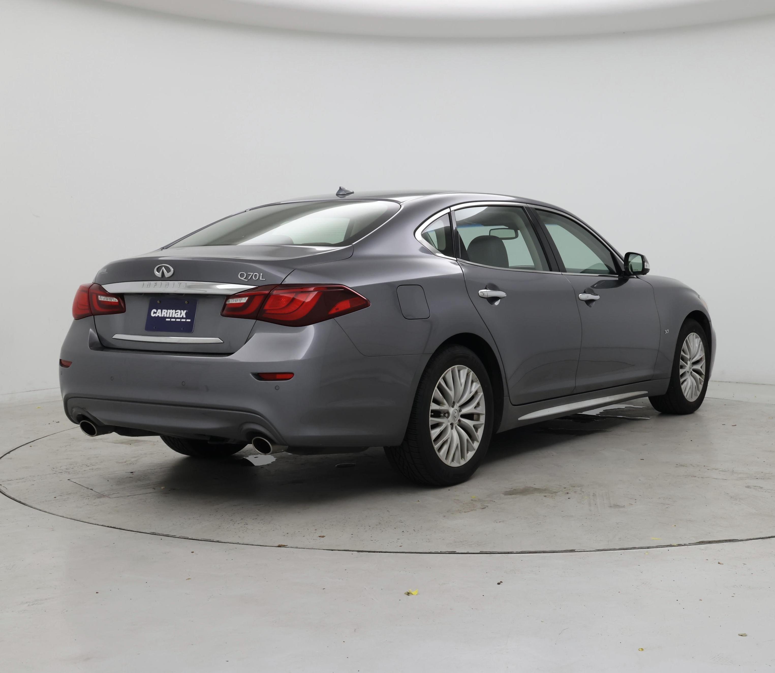 Thumbnail: 2016 INFINITI Q70 - 8