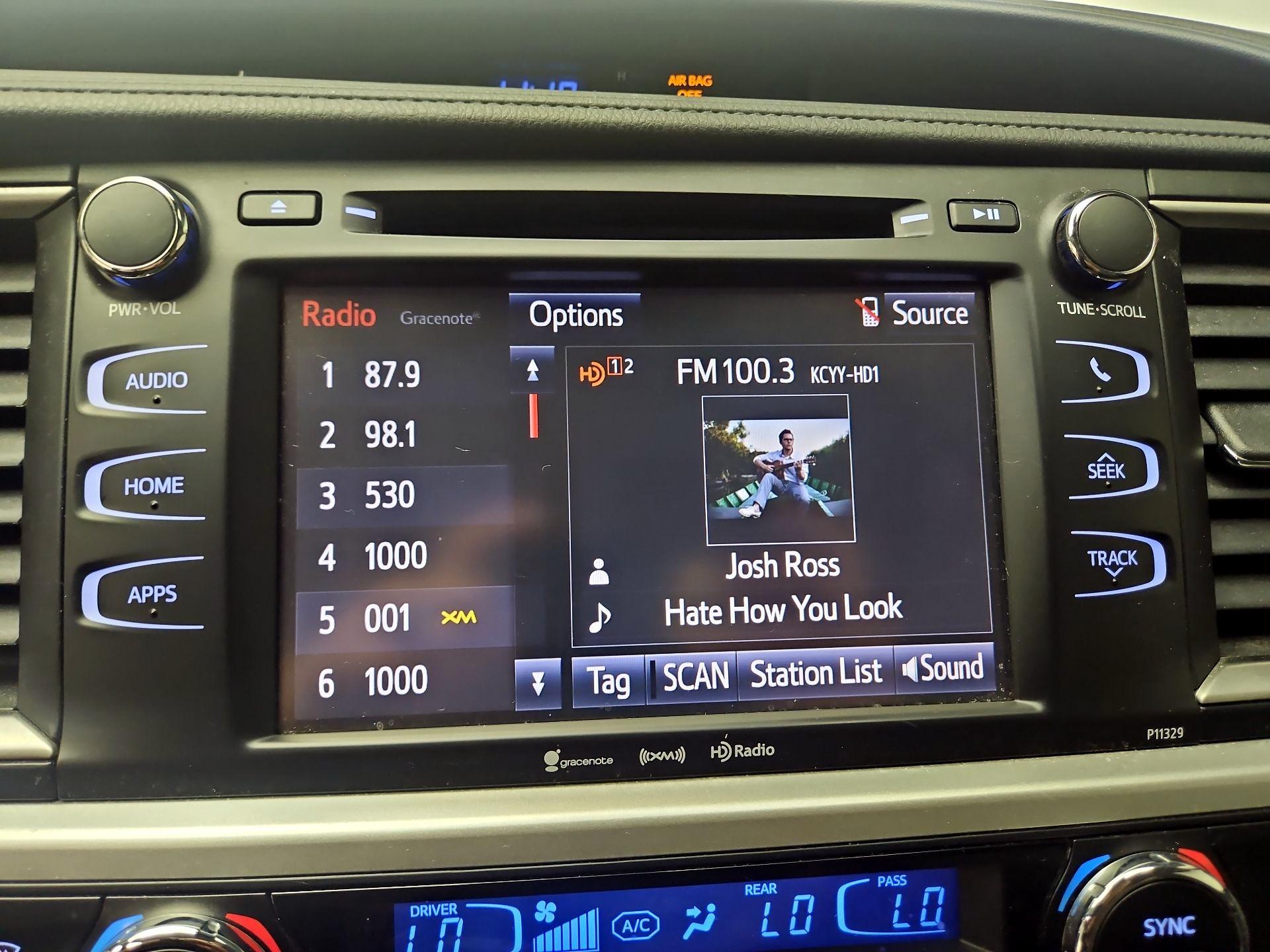 Thumbnail: 2017 Toyota Highlander - 15