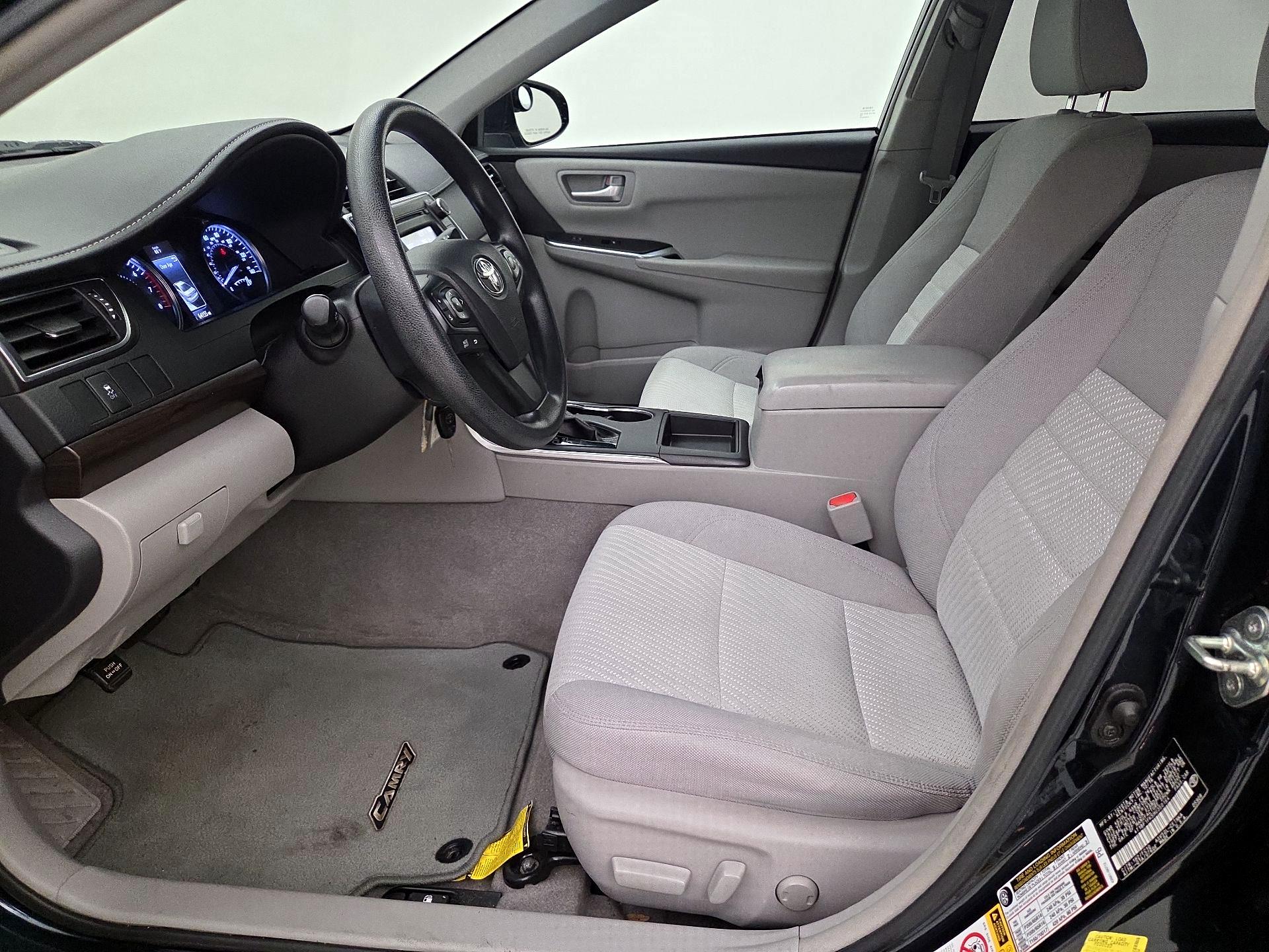 Thumbnail: 2017 Toyota Camry - 11
