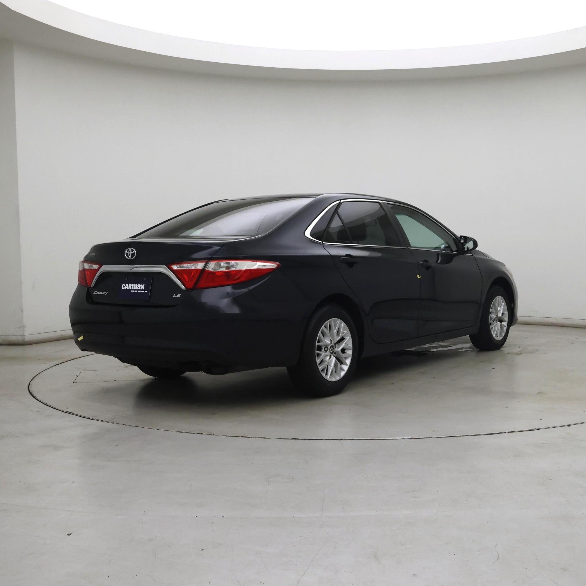 Thumbnail: 2017 Toyota Camry - 8