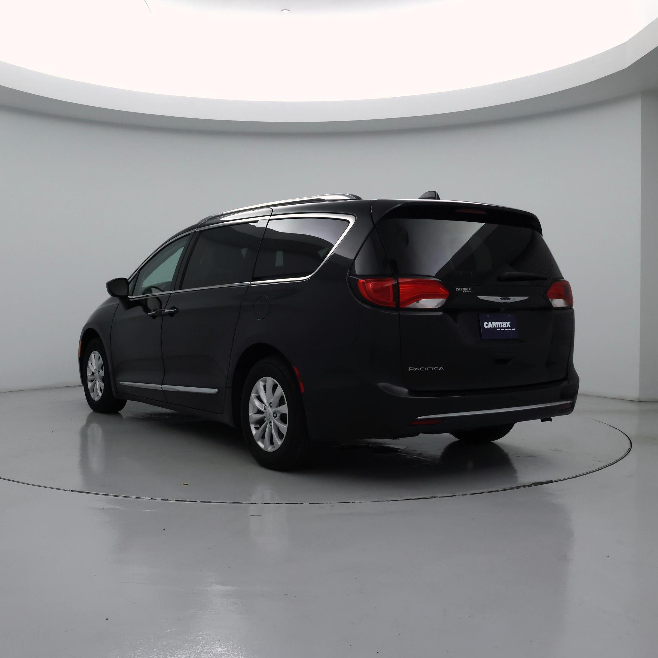 Thumbnail: 2019 Chrysler Pacifica - 2