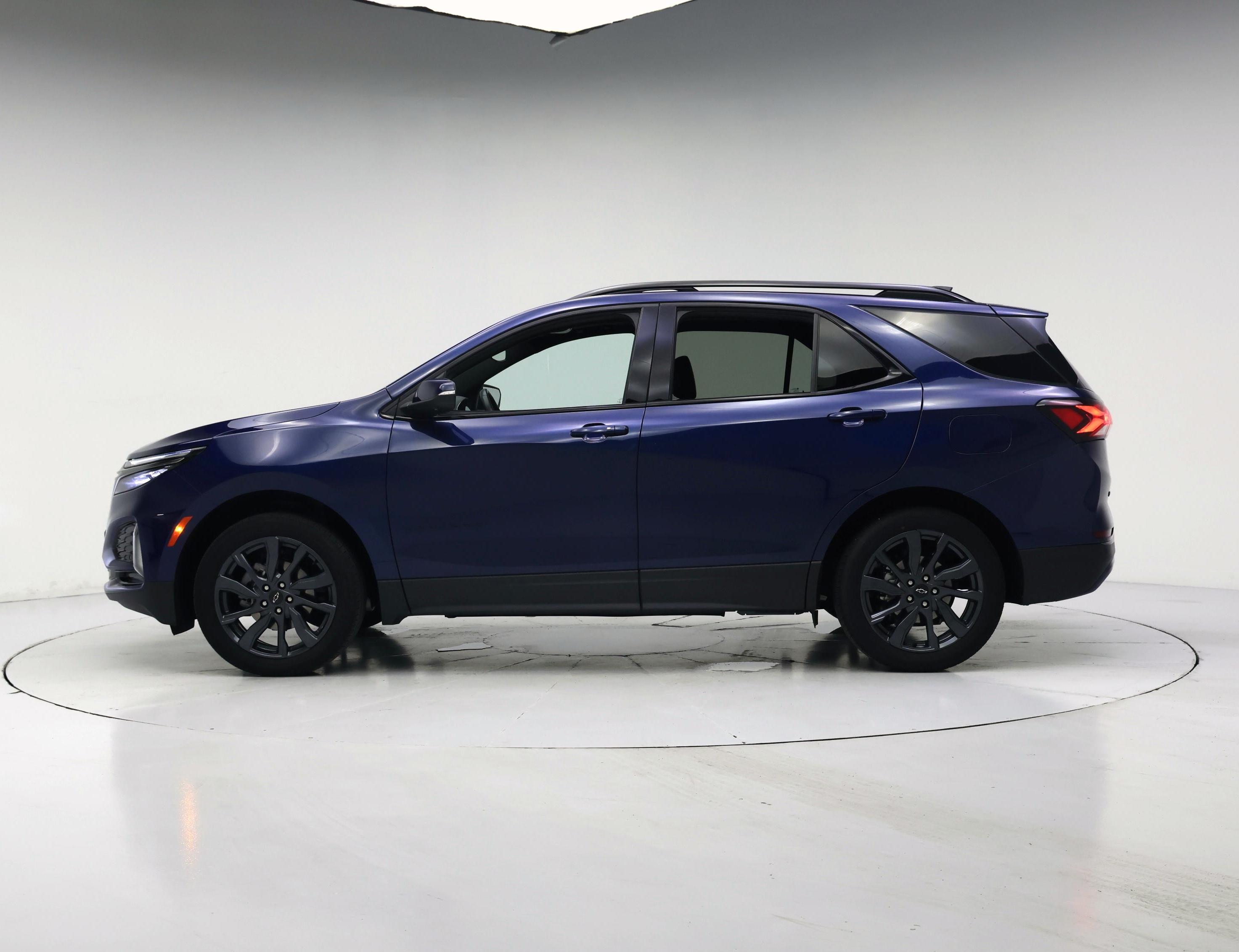 Thumbnail: 2023 Chevrolet Equinox - 3