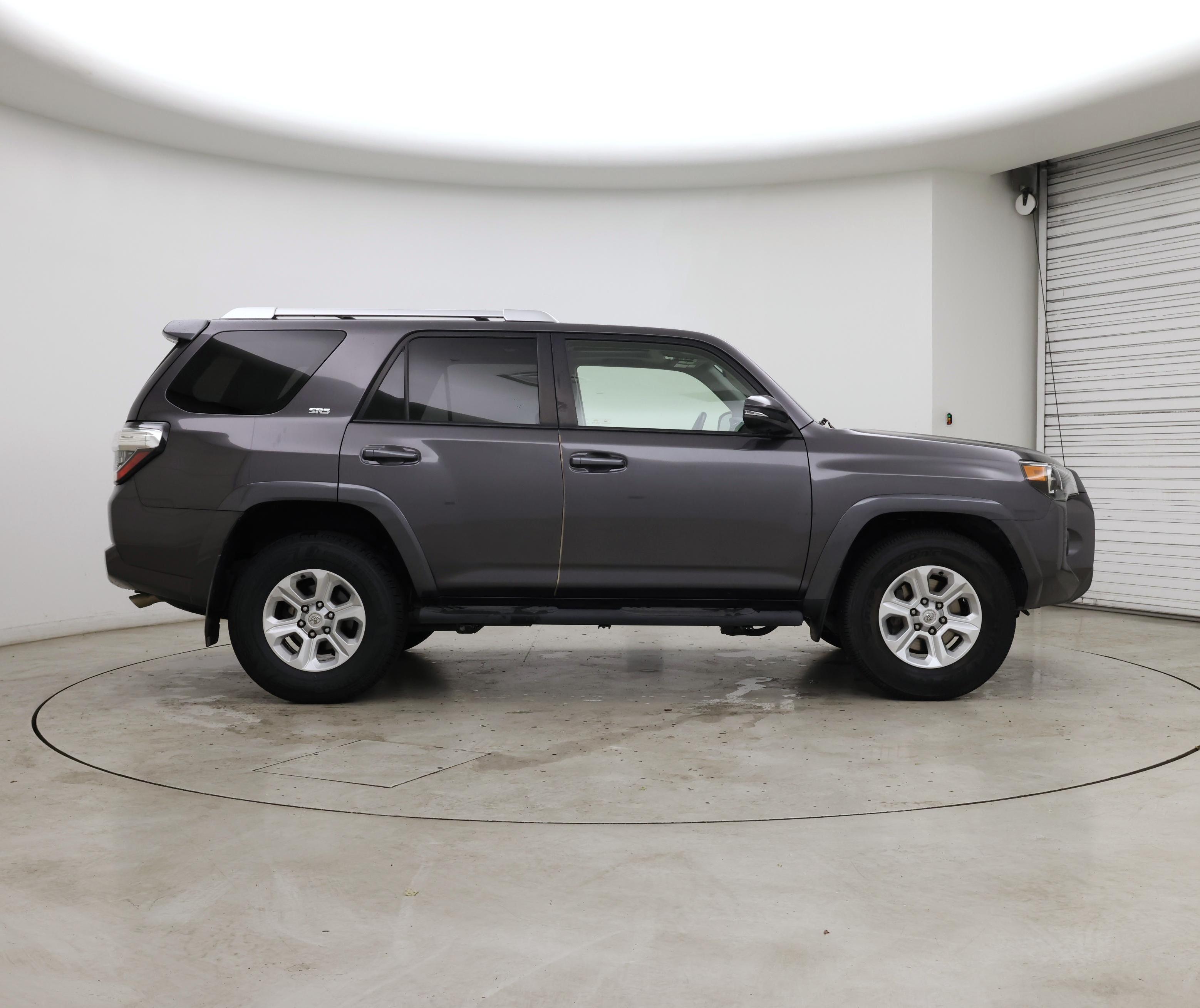 Thumbnail: 2016 Toyota 4Runner - 7