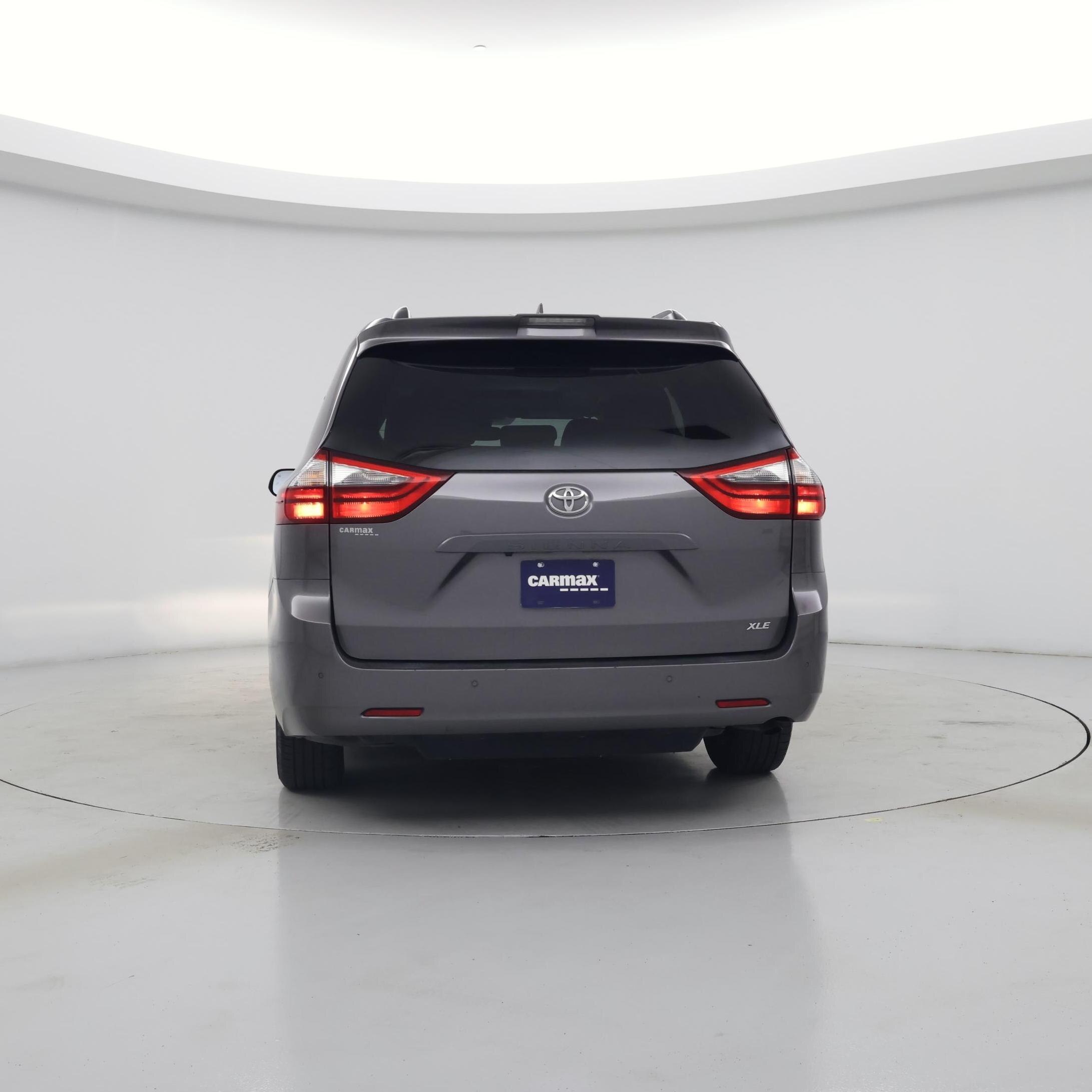 Thumbnail: 2020 Toyota Sienna - 6