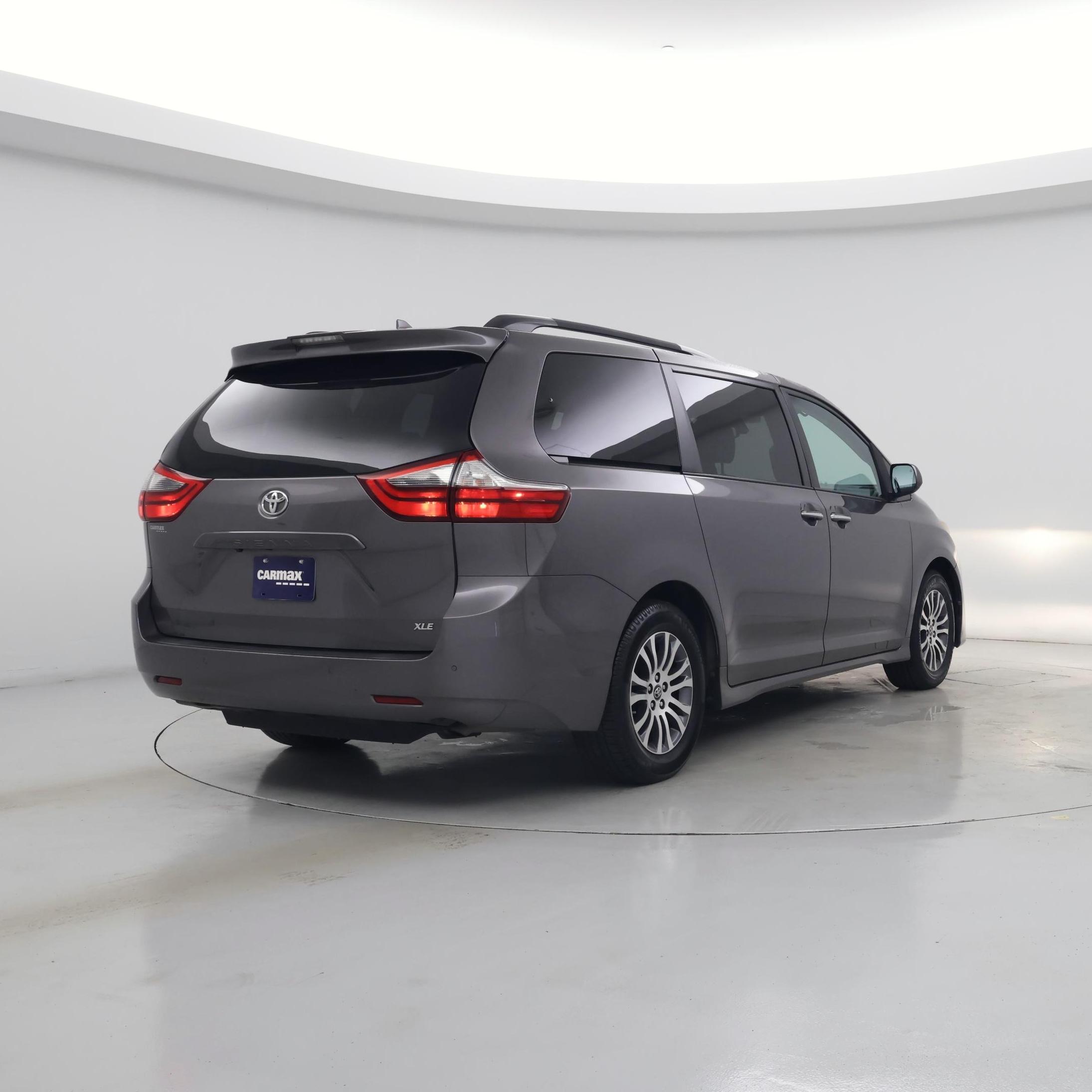 Thumbnail: 2020 Toyota Sienna - 8