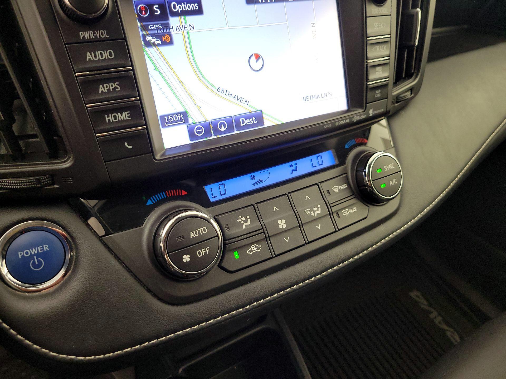 Thumbnail: 2018 Toyota RAV4 - 17
